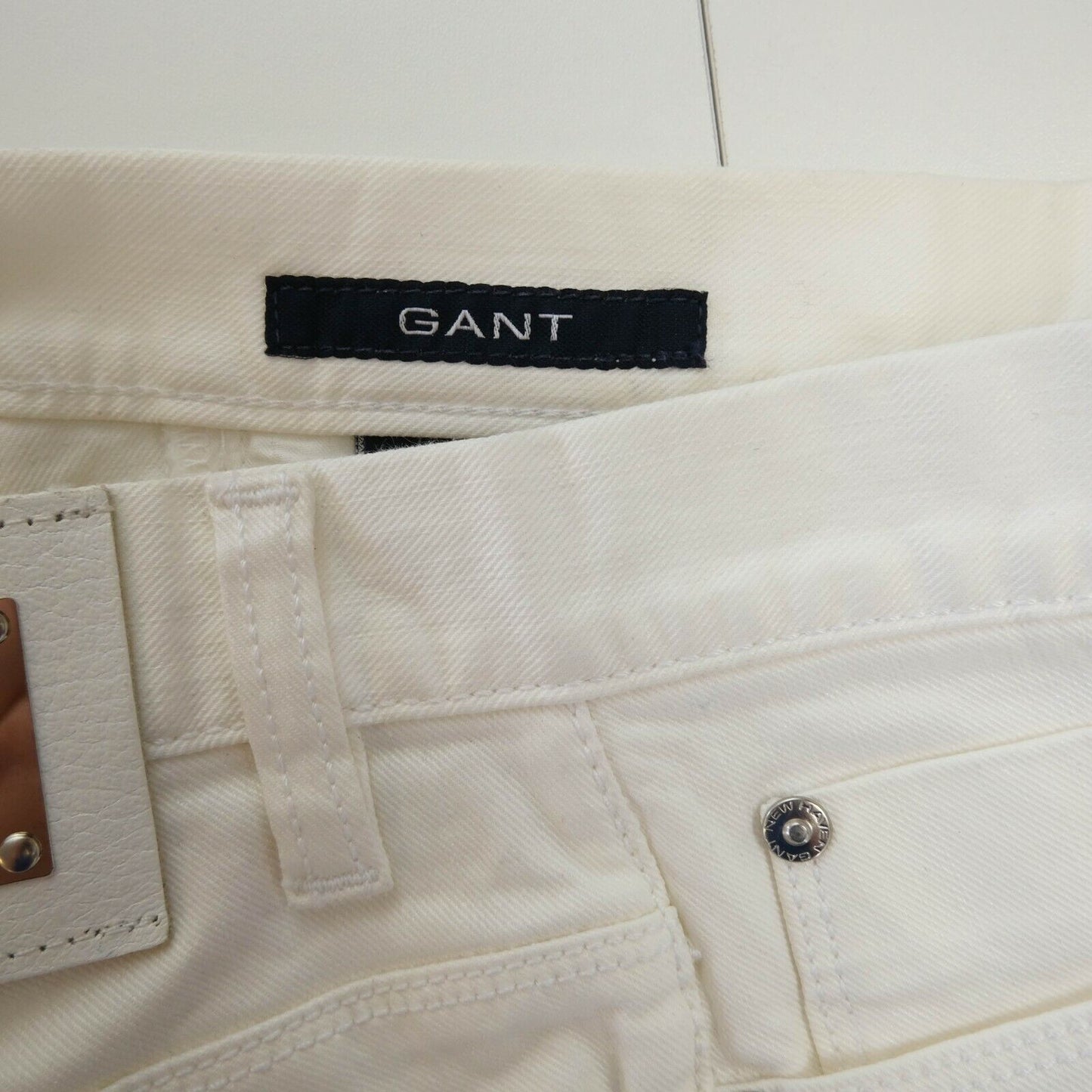 GANT White Dawn Twill Waxed Boot Leg Pants Size W28 L34 W30 L34