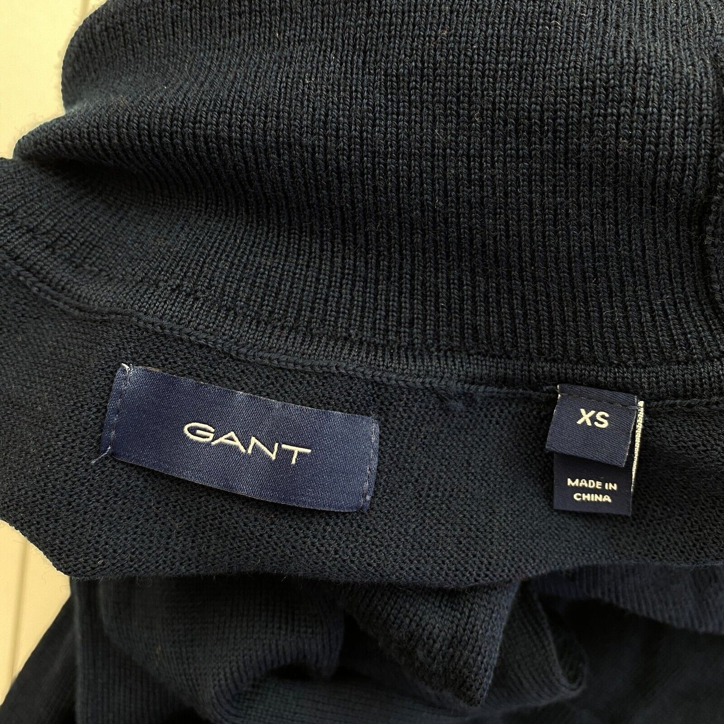 GANT Marineblauer Rollkragenpullover aus 100 % Wolle, Größe XS