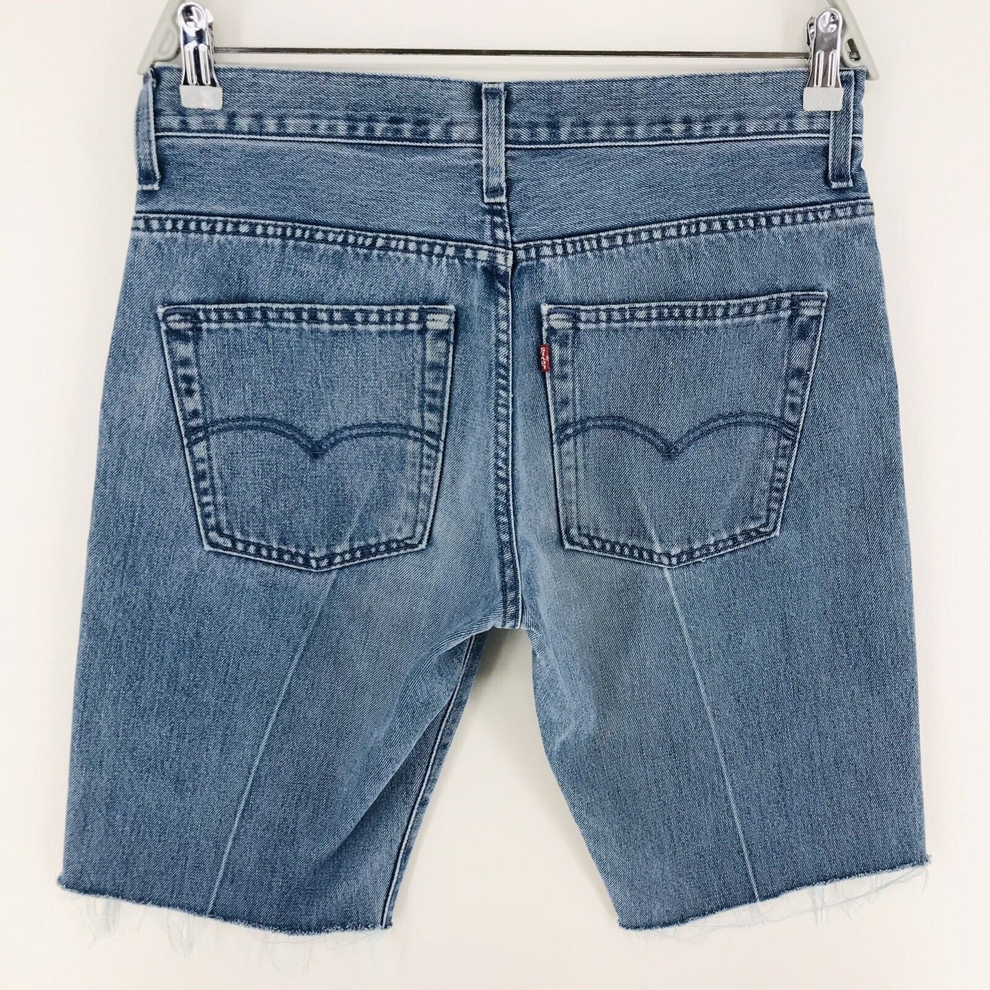 Vintage Levi's 507 Maßgeschneiderte blaue Jeansshorts mit normaler Passform, W33