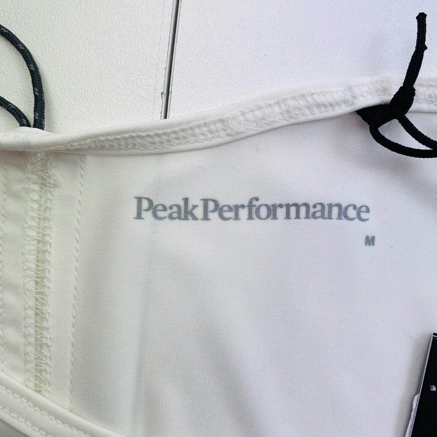 Peak Performance Women White SS Crew Neck Fly Tee T Shirt Size M