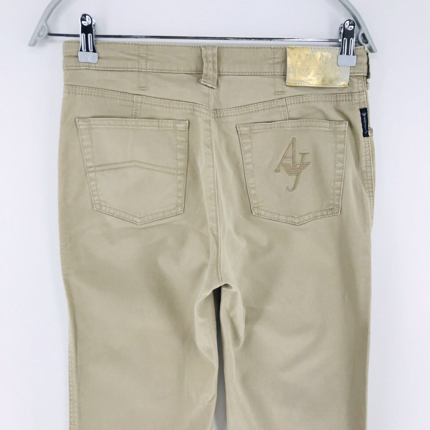 Armani Jeans Damen Jeans mit Stretch-Anteil in normaler, gerader Passform, Größe W28 L33, Beige