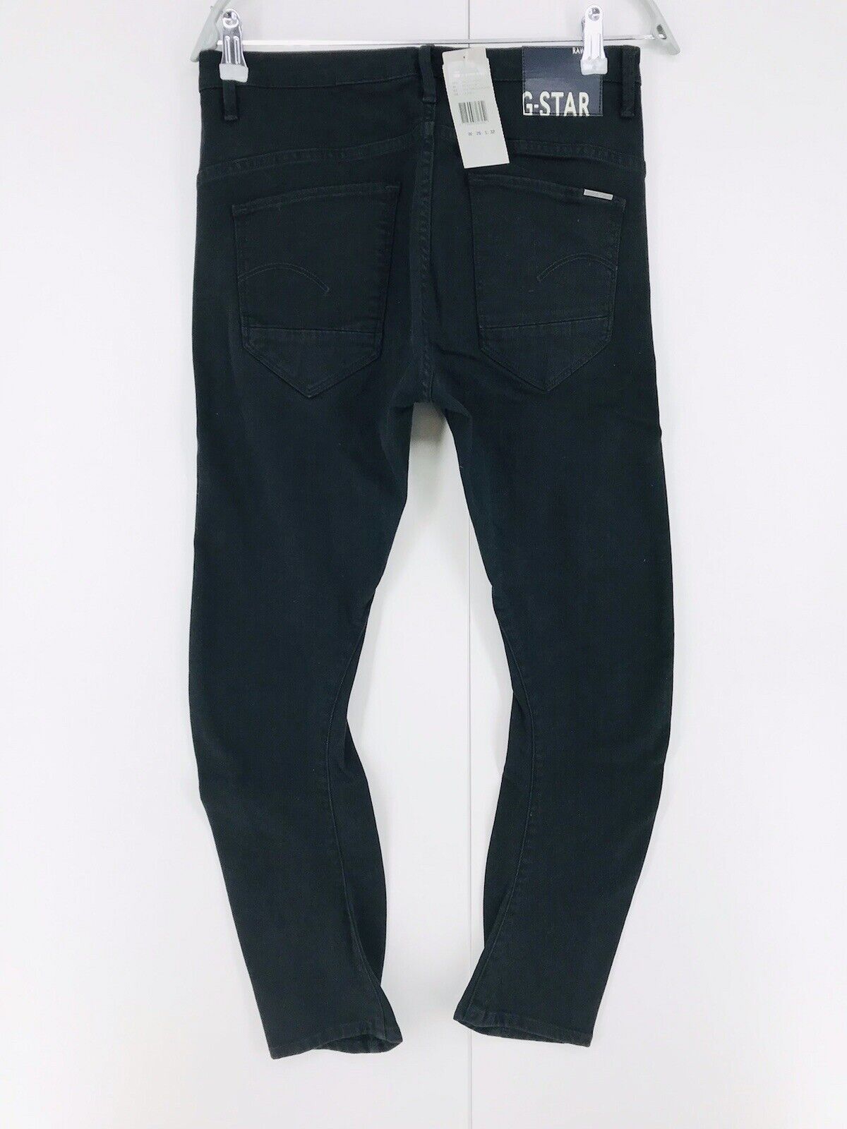 G-STAR RAW ARC 3D Damen Jeans mit Tapered Fit, Schwarz, Größe W26 L32