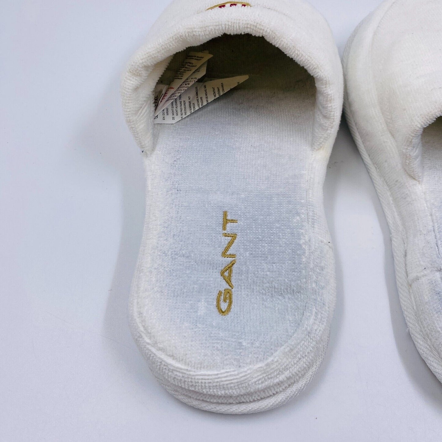 GANT White Unisex Graphic Logo Slip On Home Slippers Size L / XL