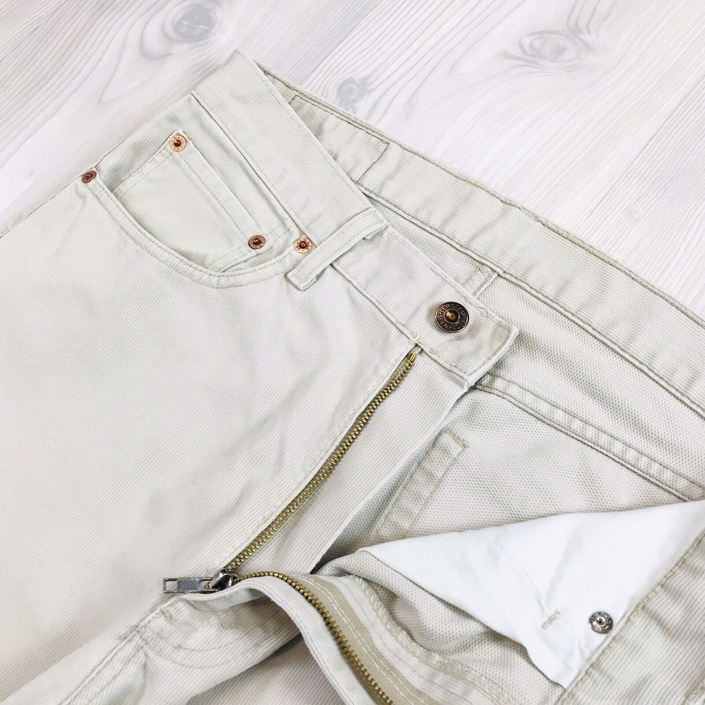 Vintage Levi‘s 500 Beige Slim Fit Jeans W34 L30