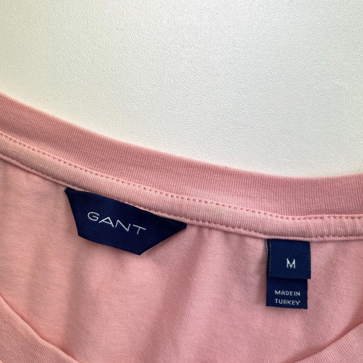 GANT Pink CTN/ELLA Crew Neck T Shirt Size M