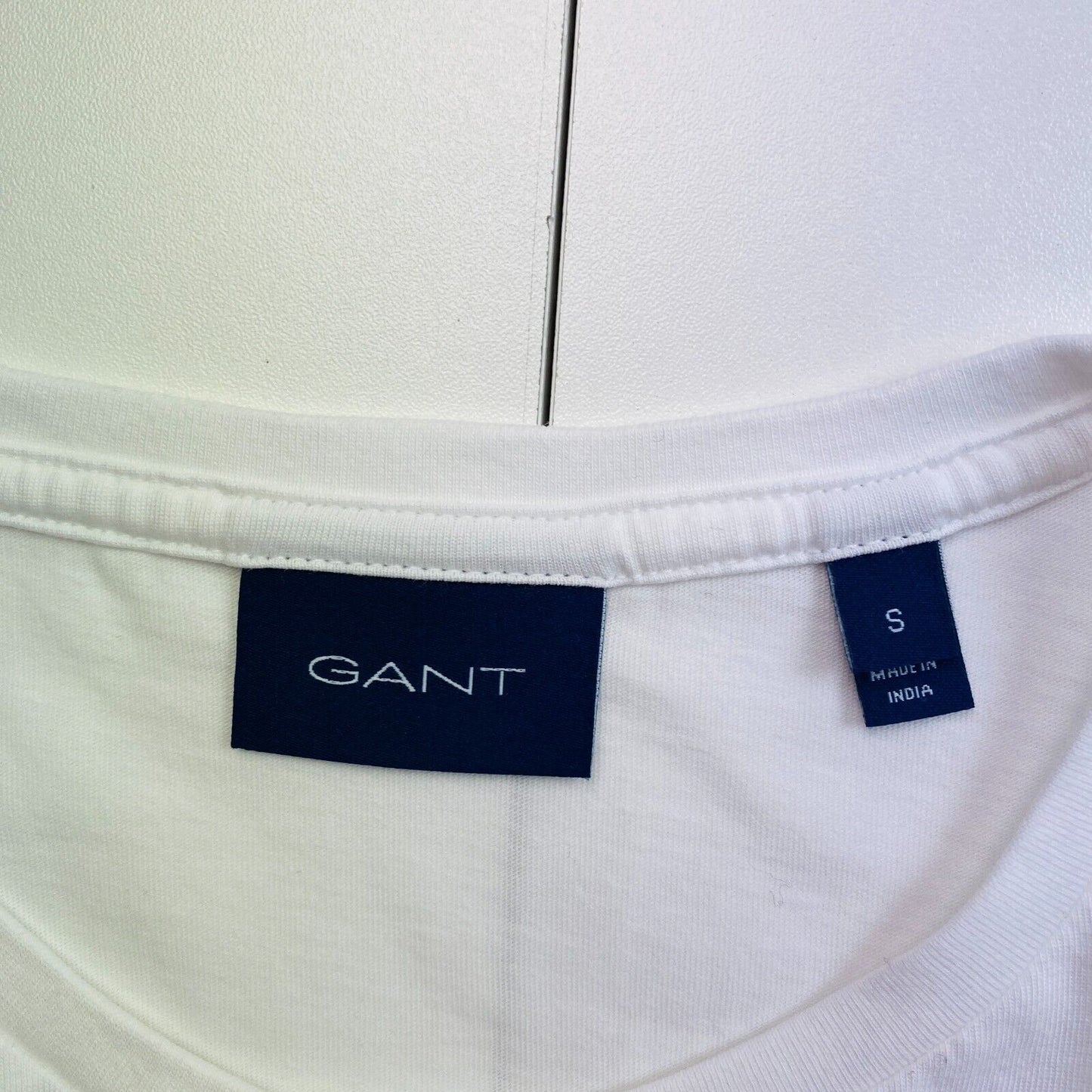 GANT Men White Retro Shield Crew Neck Short Sleeves T Shirt Size S