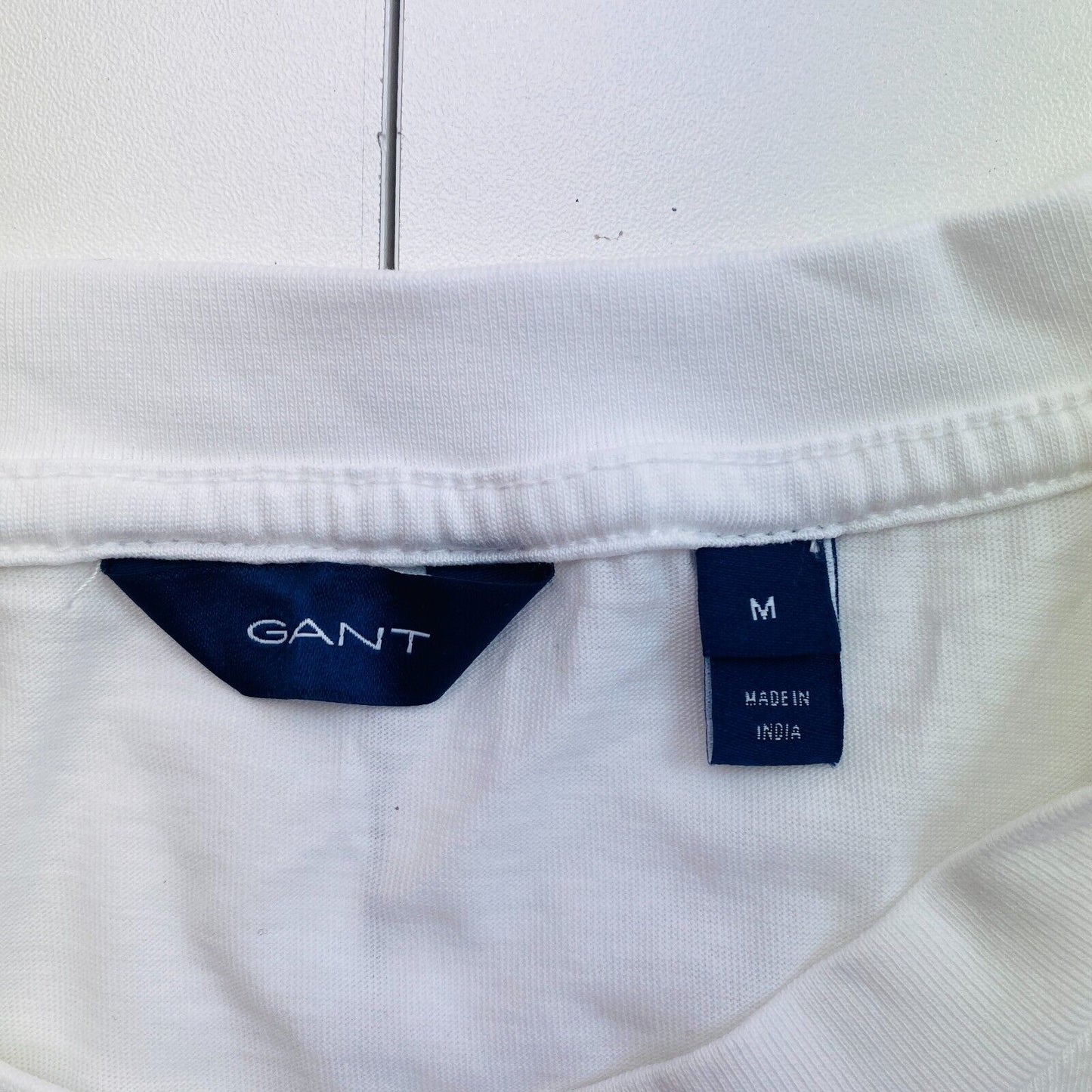 GANT Women White Tonal Archive Shield EMB Crew Neck Short Sleeve T Shirt Size M