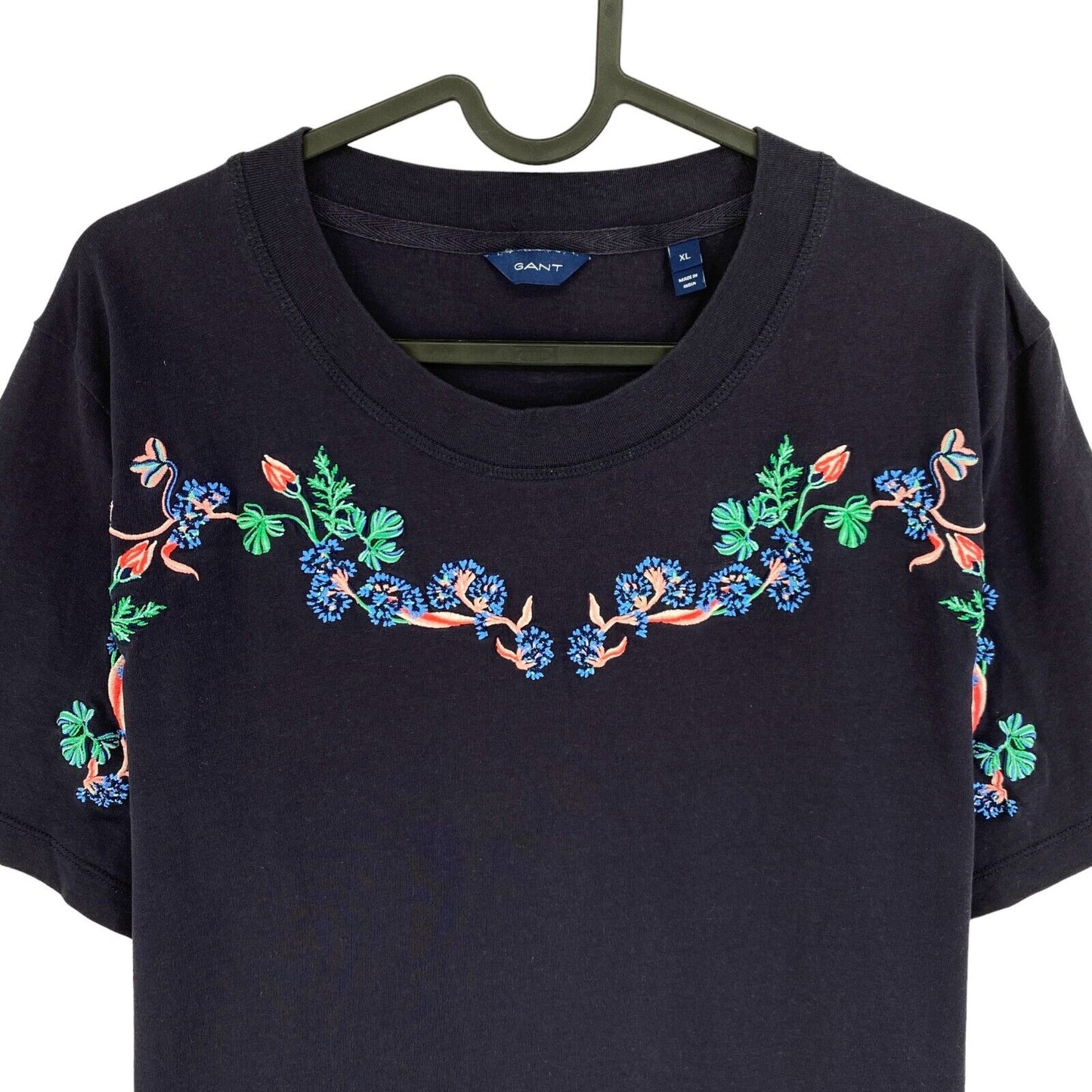 GANT Navy Blue Floral Embroidered Crew Neck T  Shirt Size XL