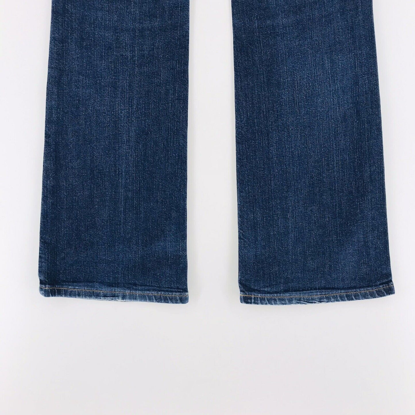 Vintage Levi's 572 Women Dark Blue Regular Bootcut Fit Jeans Size W28 L32