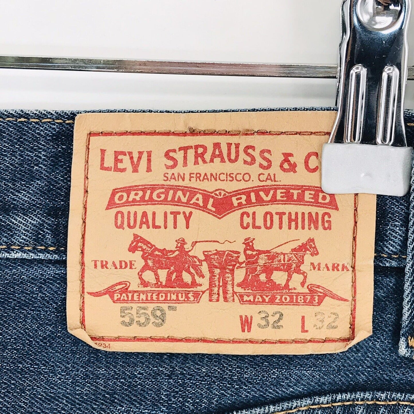 Vintage Levi's 559 Blue Relaxed Straight Fit Jeans Size W32 L32