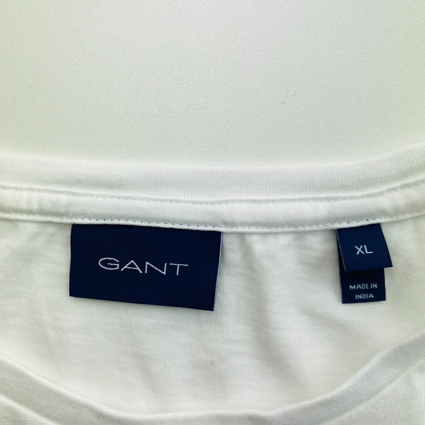 GANT T-Shirt mit Rundhalsausschnitt und Retro-Schild, weiß, Größe XL