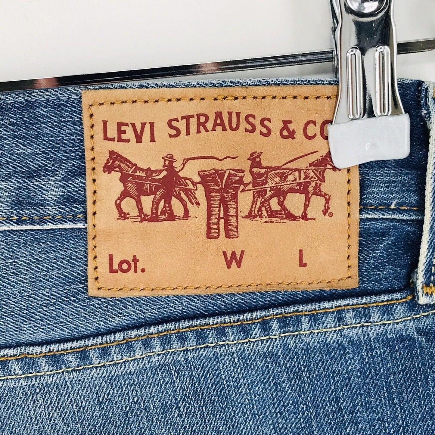 Vintage Levi's Women 520 Blue Bootcut Fit Jeans W27 L32