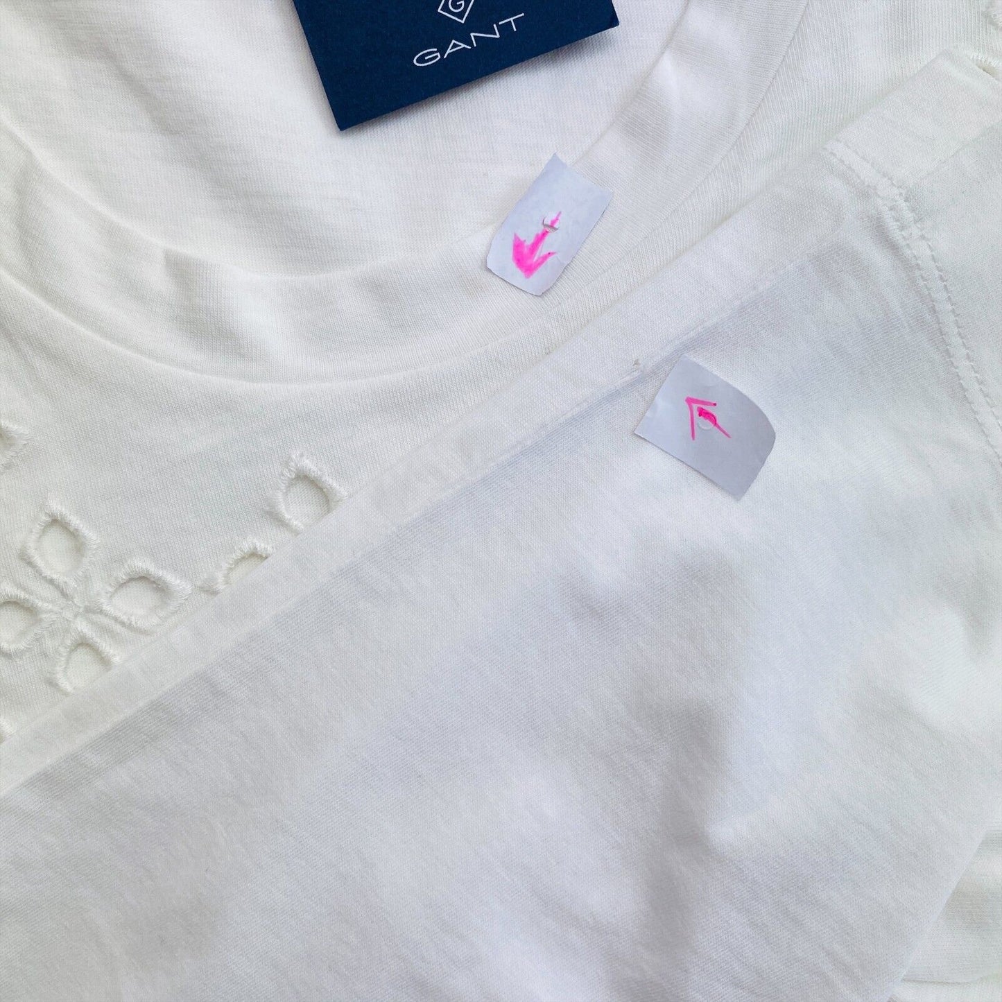 GANT White Desert Jewel Embroidery Crew Neck SS T Shirt Size S