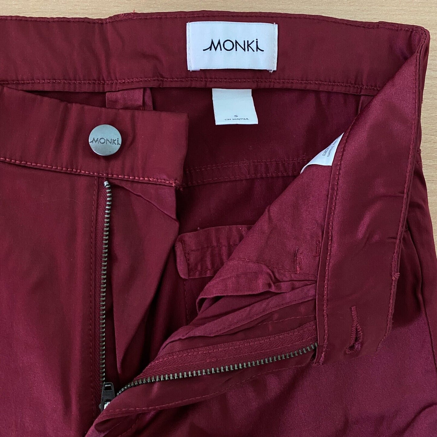 MONKI Damen Jeggings-Hose in Skinny-Fit, Rot, Größe S