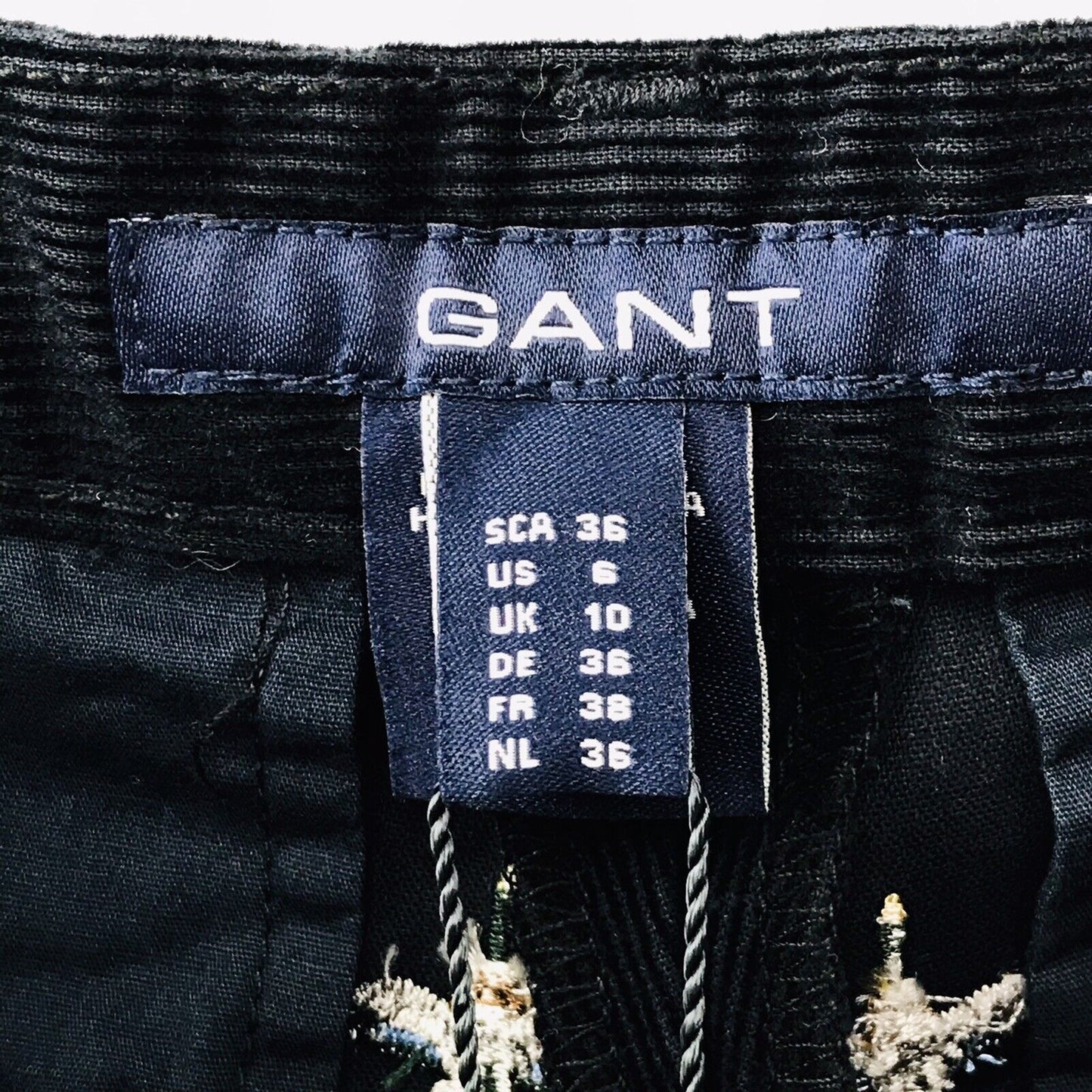 €189 GANT Women Navy Blue Regular Straight Fit Corduroy Cropped Trousers W28