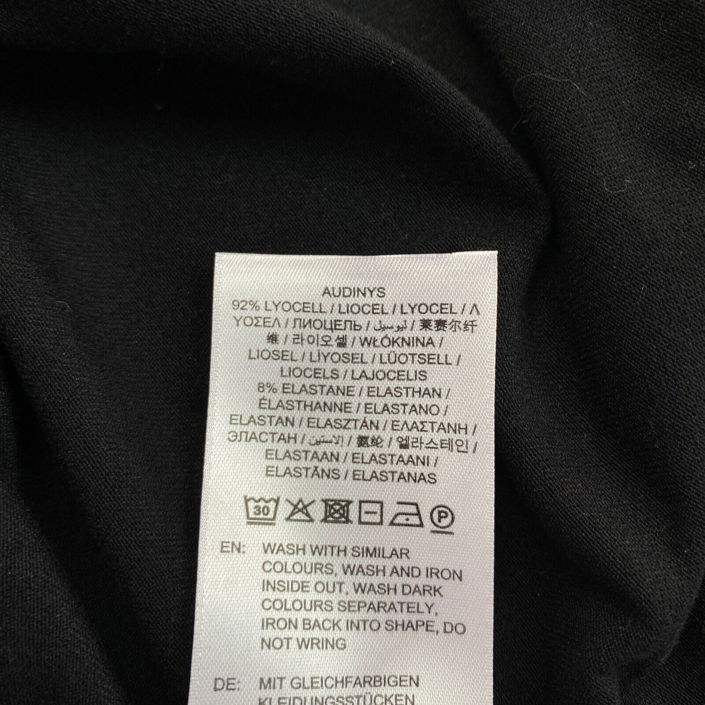 GANT T-Shirt aus schwarzem Jersey mit Rollkragen und langen Ärmeln, Größe XS