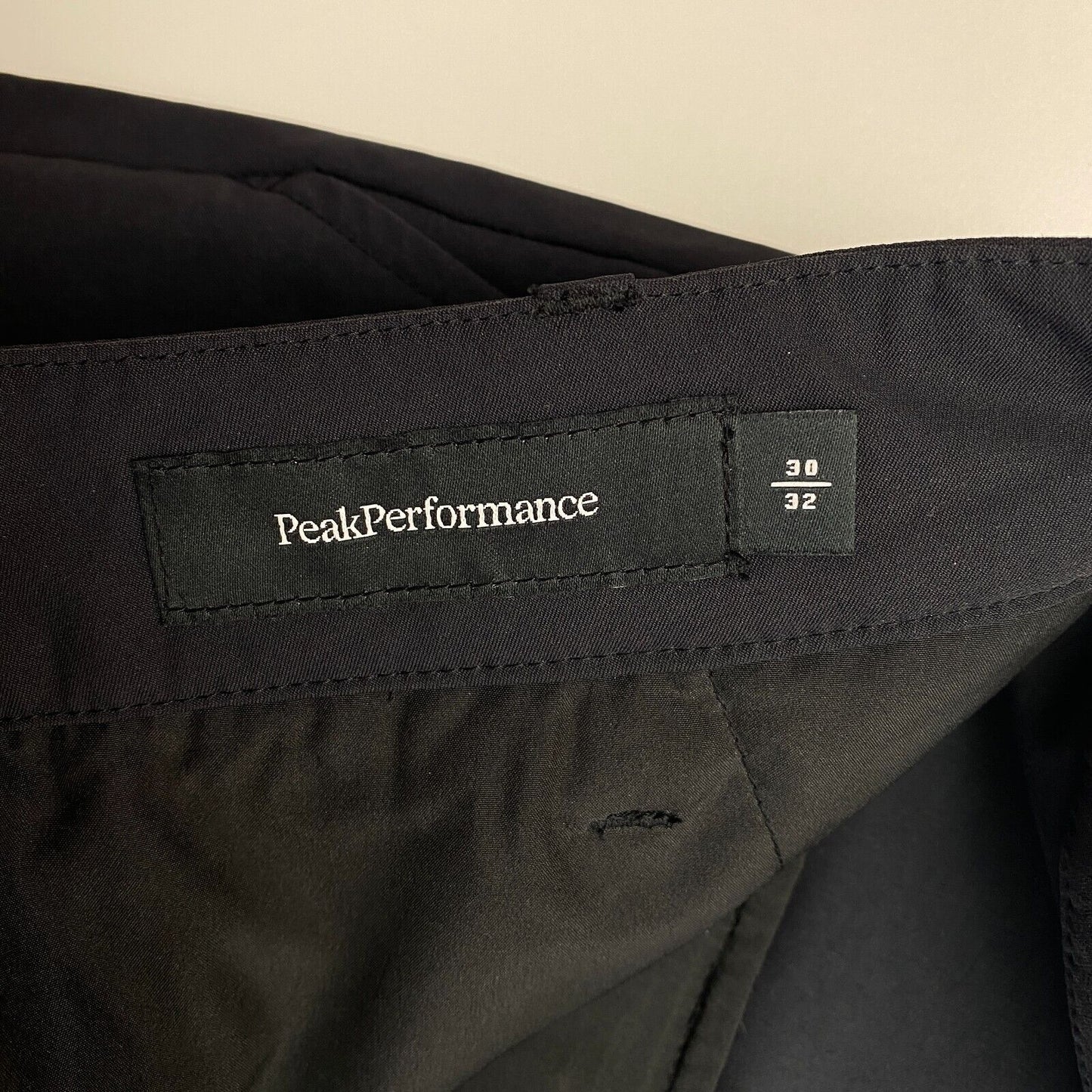 Peak Performance Schwarze Illusion Jogginghose Hose Größe W30 L32