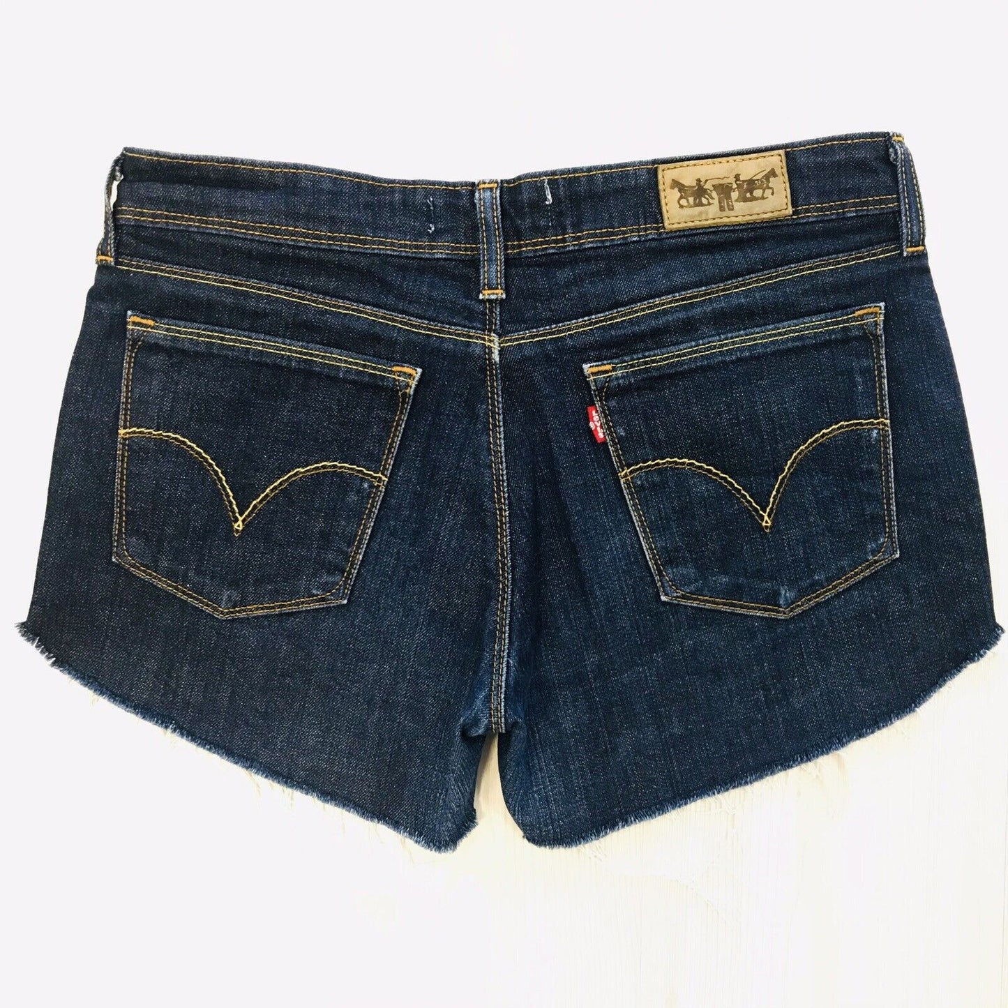 Levi's 572 Women's Custom Made Dark Blue Regular Fit Shorts Size W32