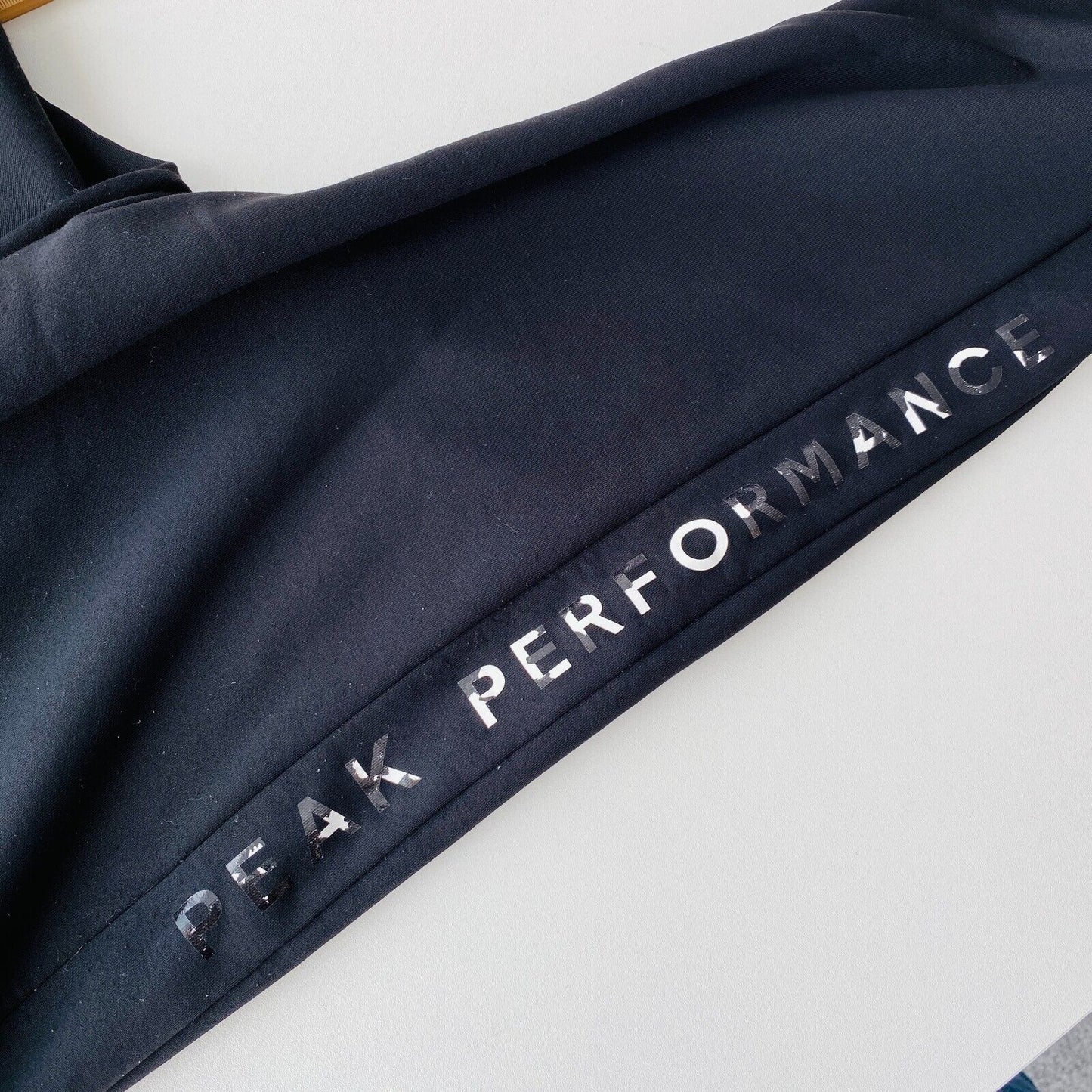 Peak Performance Boys JR RIDER Black Slim Fit Sweatpants Trousers Size 160 cm