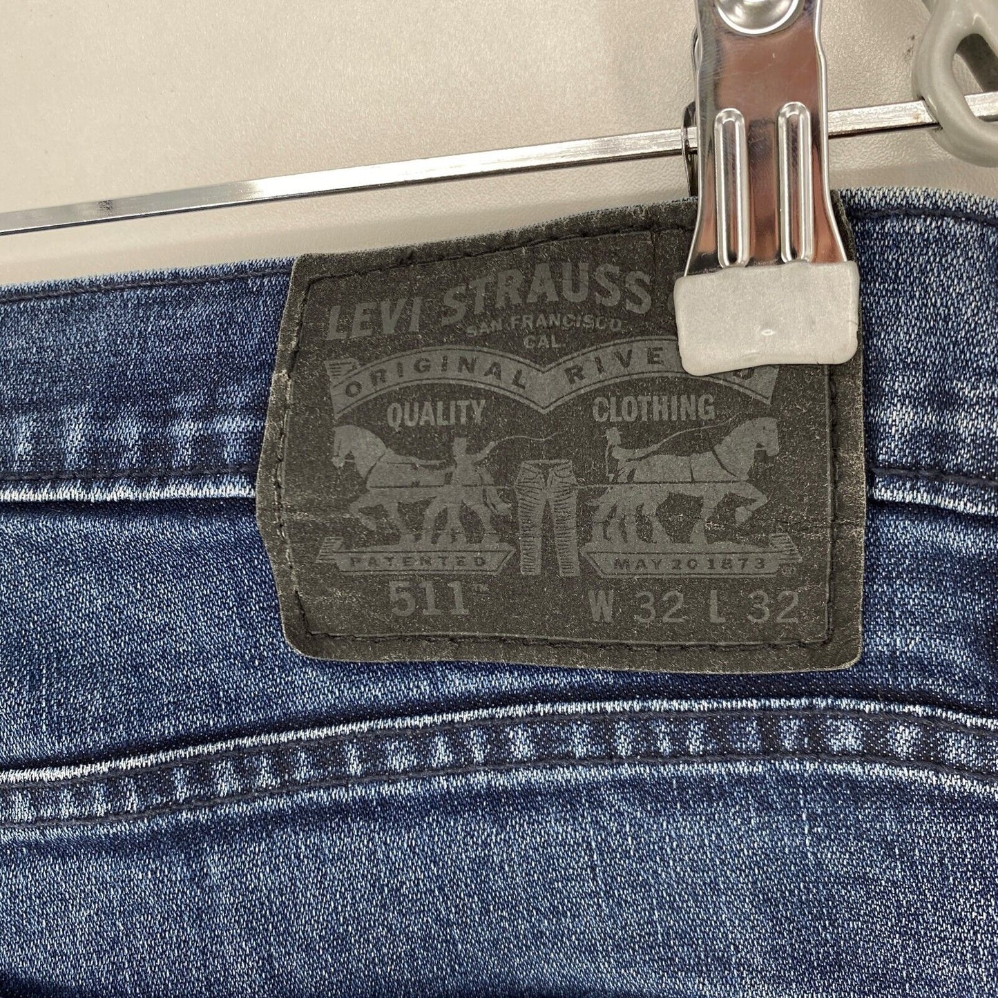 Levi's 511 Dunkelblaue Stretch-Jeans in Slim Fit, W32 L32