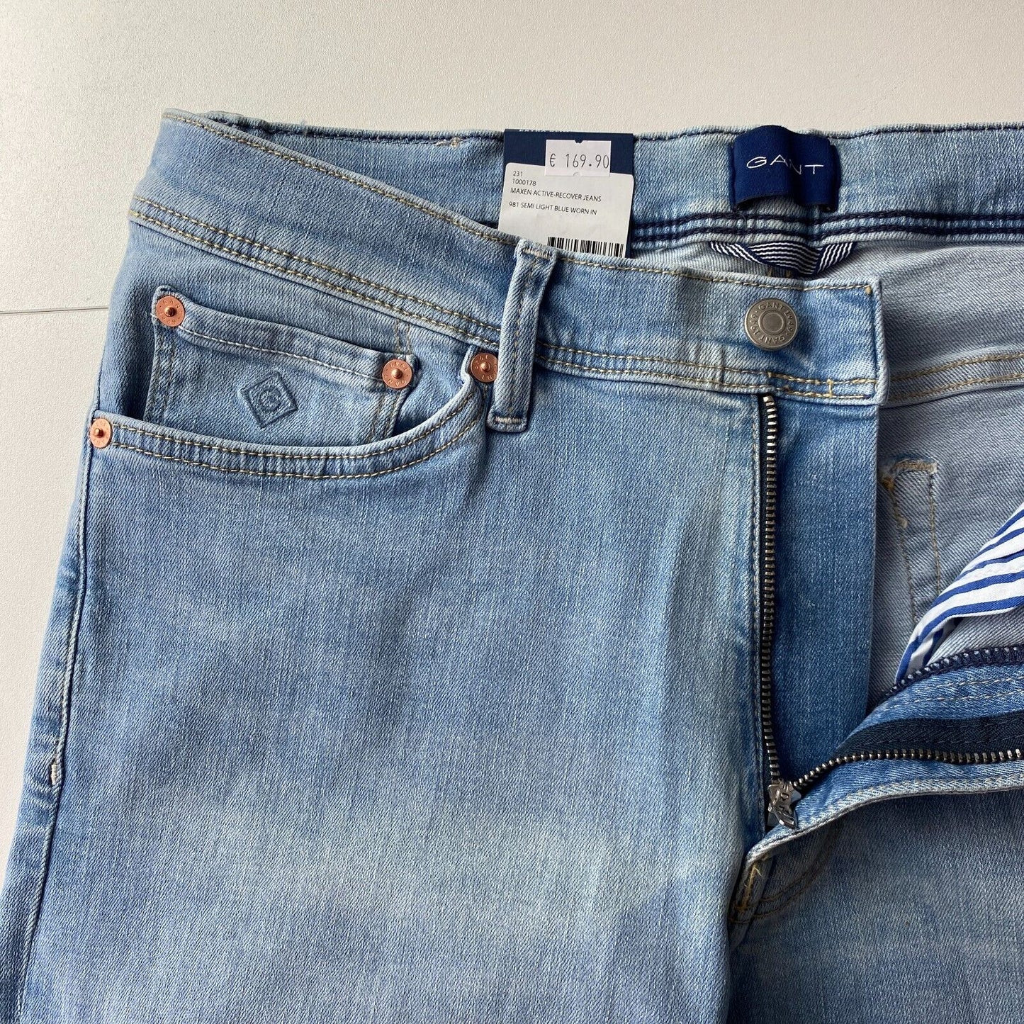 GANT MAXEN Herren Jeans, Stretch, niedrige Taille, extra schmale Passform, Hellblau, W32 L34