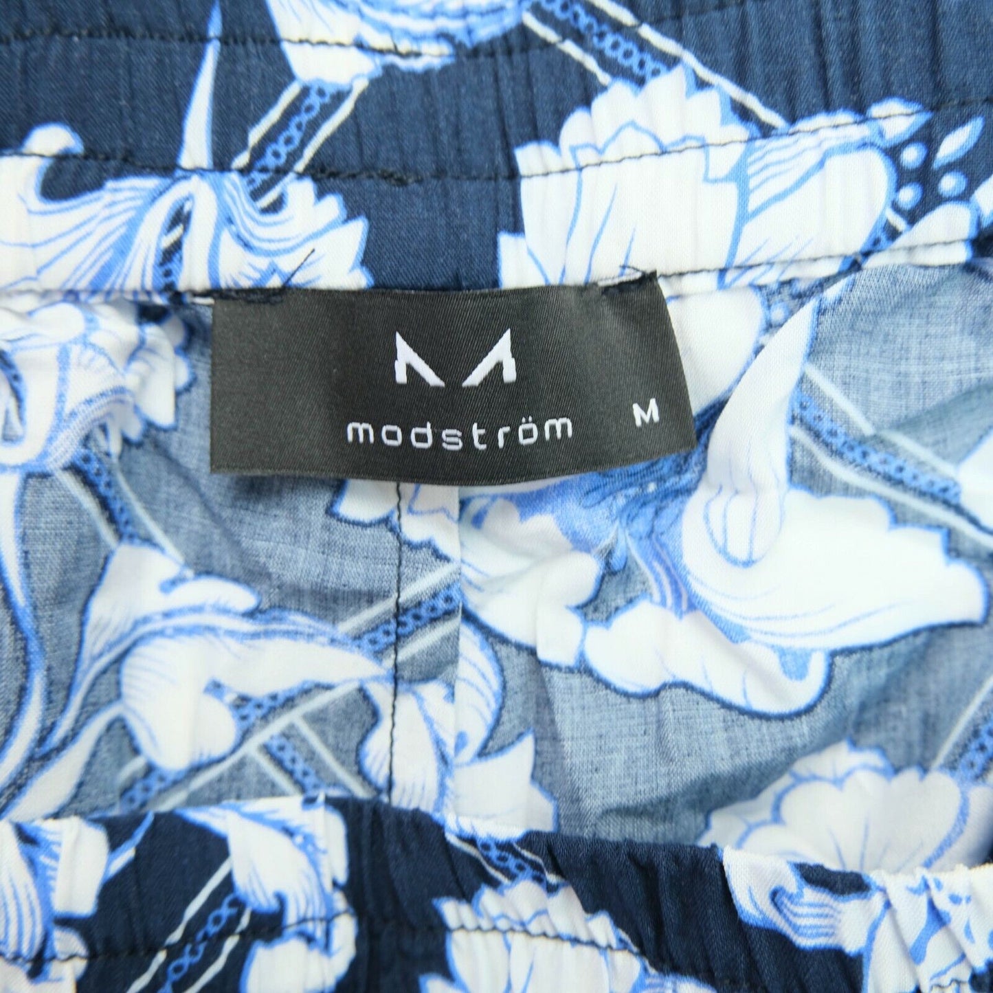 MODSTROM Blue Flower Print Shorts Size M