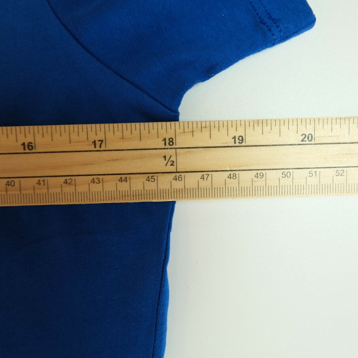 Peak Performance T-shirt bleu à col rond Taille S