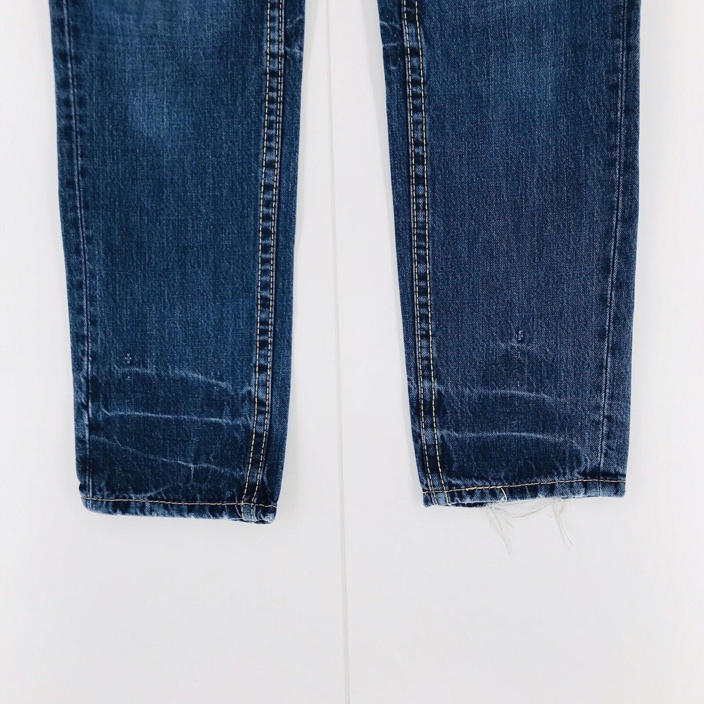 Vintage Levi's 925 Women Blue Regular Straight Fit Distressed Jeans W26 L32