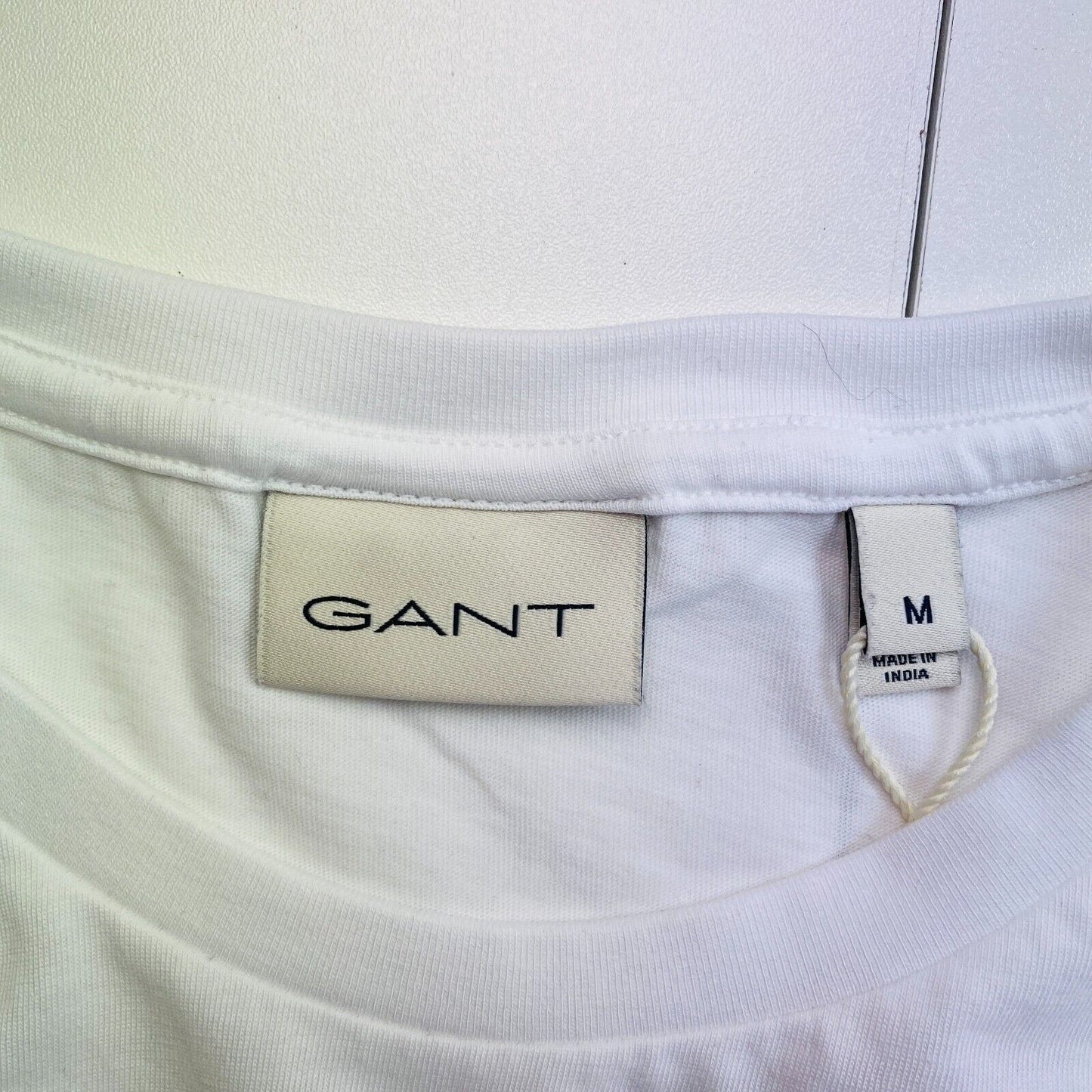 GANT Men White Shield Crew Neck Short Sleeves T Shirt Size M