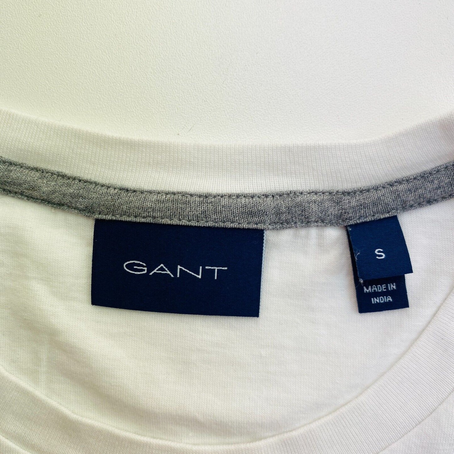 GANT White Archive Shield Emb Crew Neck T-Shirt Size S