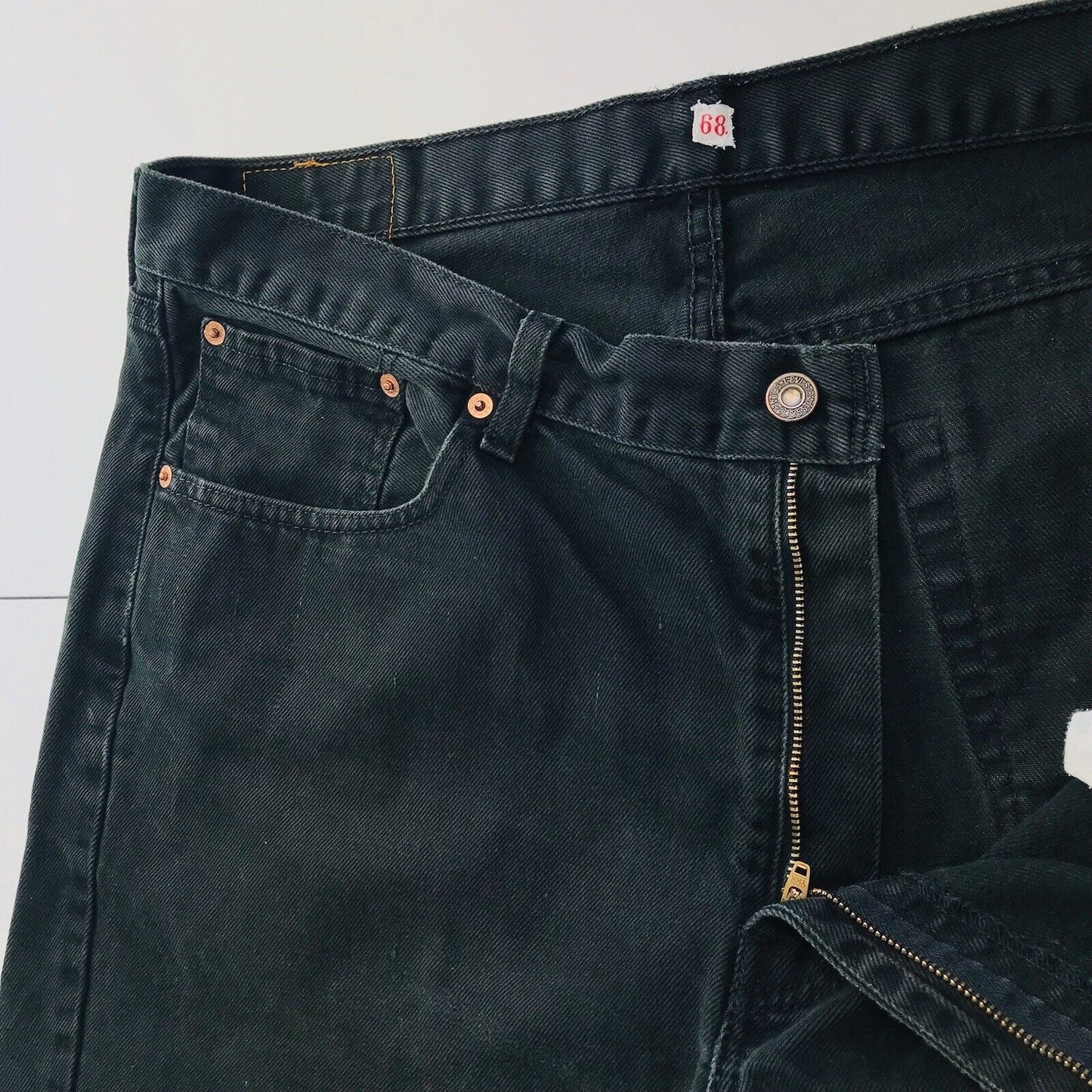 Vintage Levi’s 751 Black Regular Straight Fit Jeans Size W40 L32