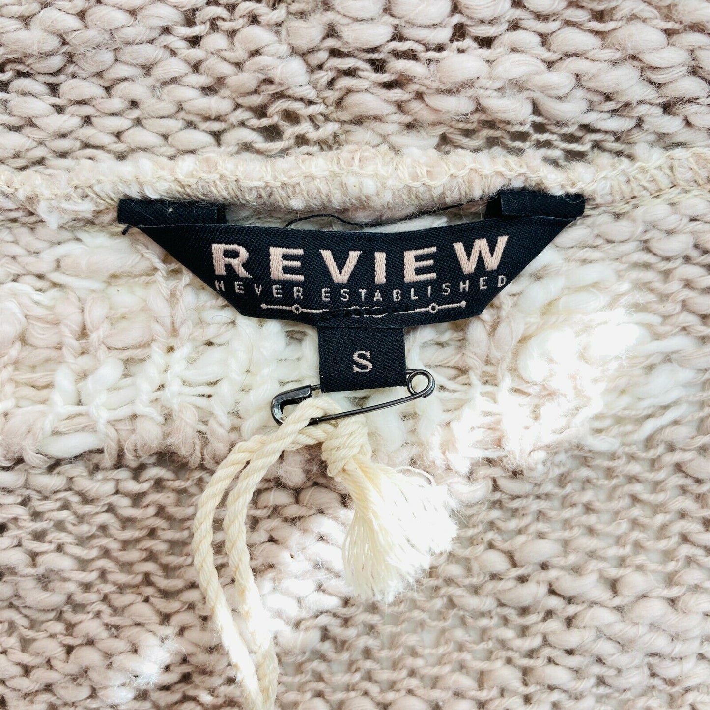 REVIEW Brauner Cardigan mit V-Ausschnitt und drapiertem Stern, Größe S