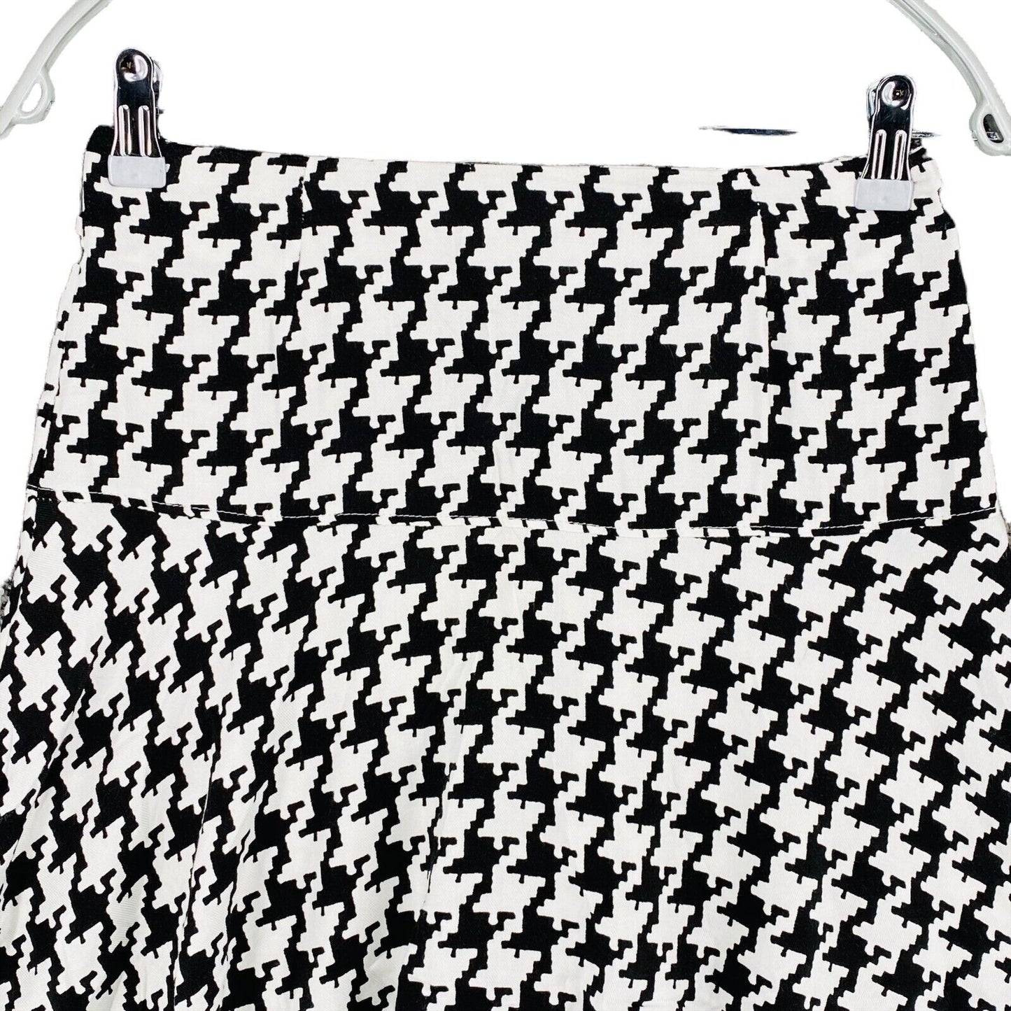 Stradivarius Herringbone White Black Short Flare Skirt Size S