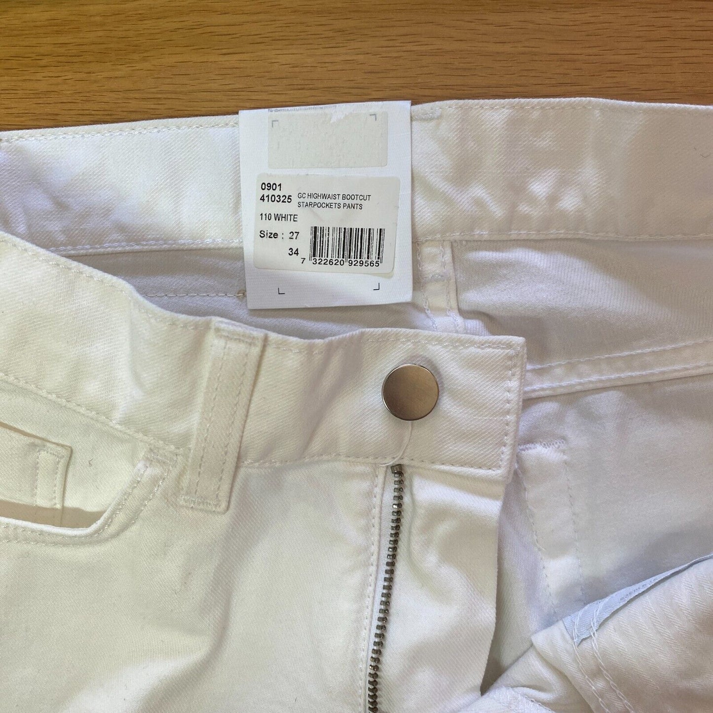 GANT White High Waist Regular Bootcut Fit Star Pockets Size W27 L34