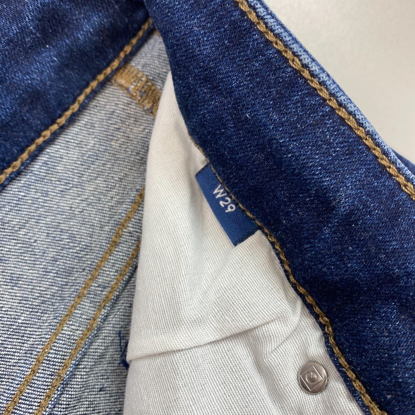 GANT Dunkelblaue FARLA verkürzte Slim Fit Jeans Größe W29