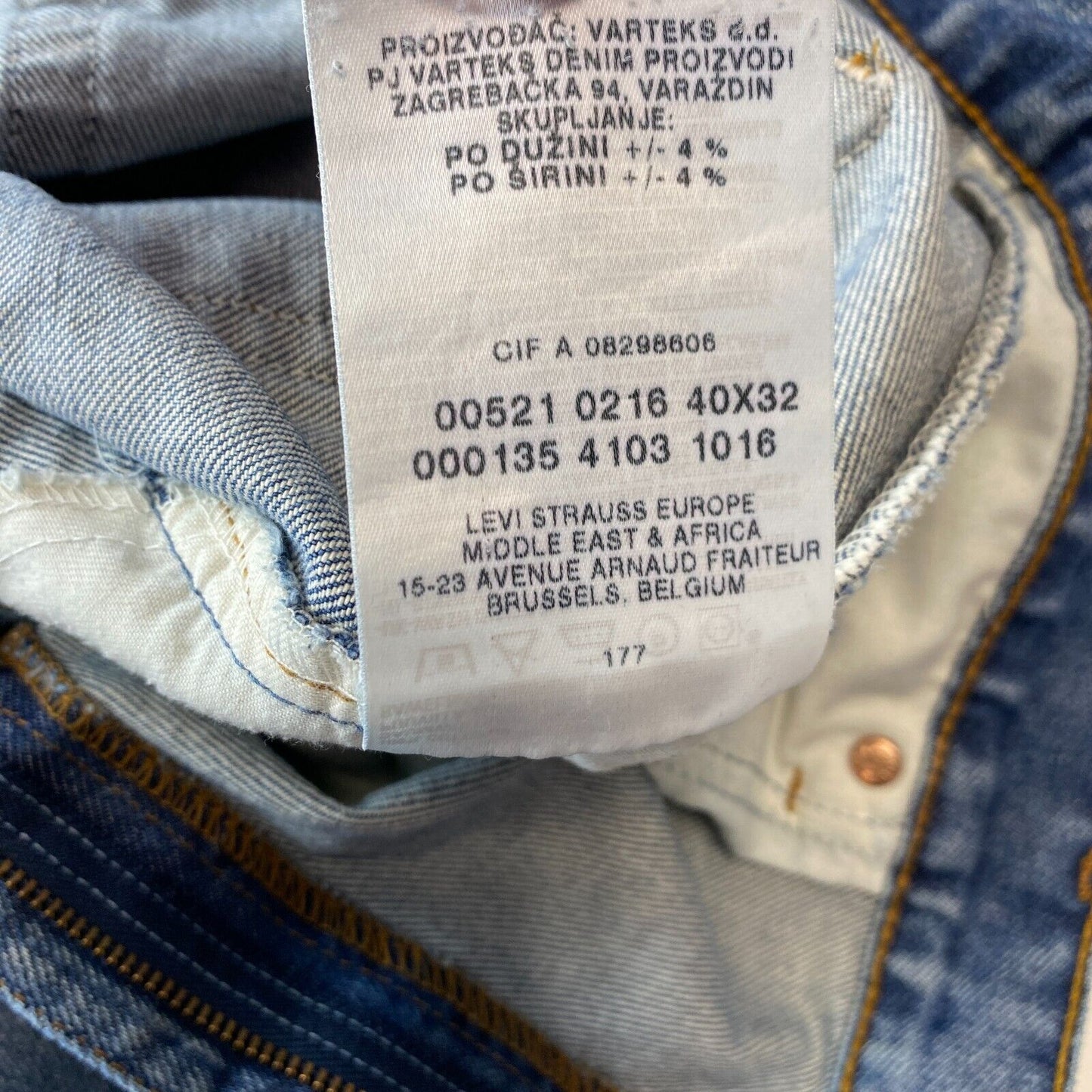 Vintage Levis 521 02 Blaue Jeans mit normaler gerader Passform W40 L32