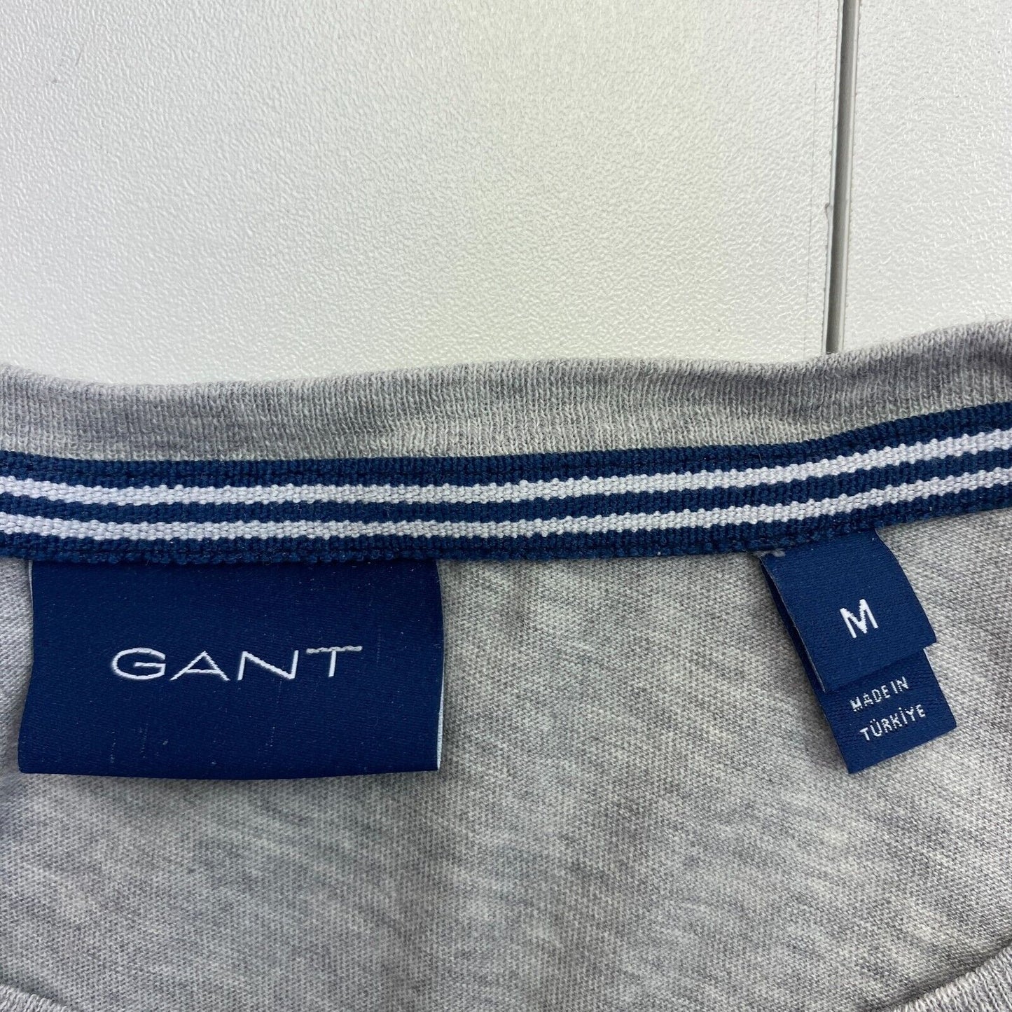 GANT Men Grey Retro Shield Crew Neck Short Sleeves T Shirt Size M