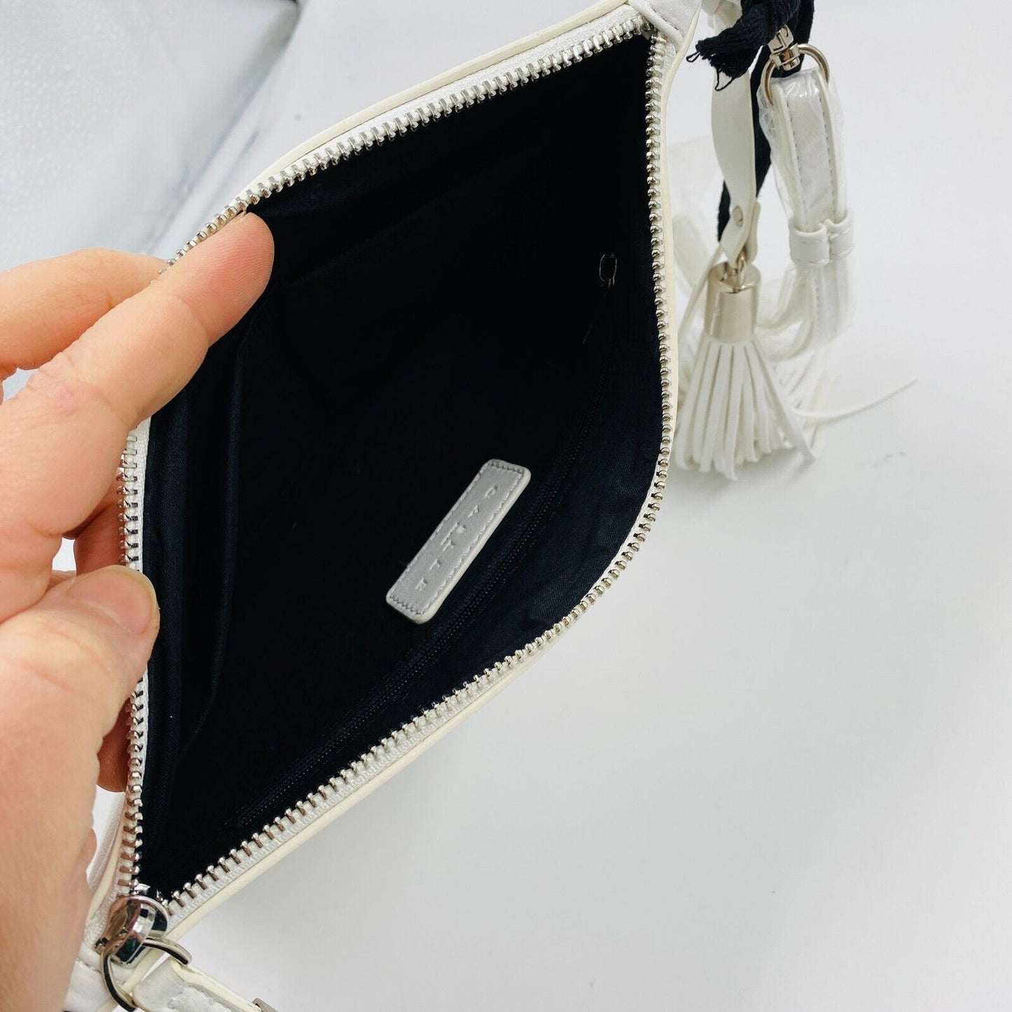 GAeLLE PARIS Pochette portefeuille en cuir écologique blanc