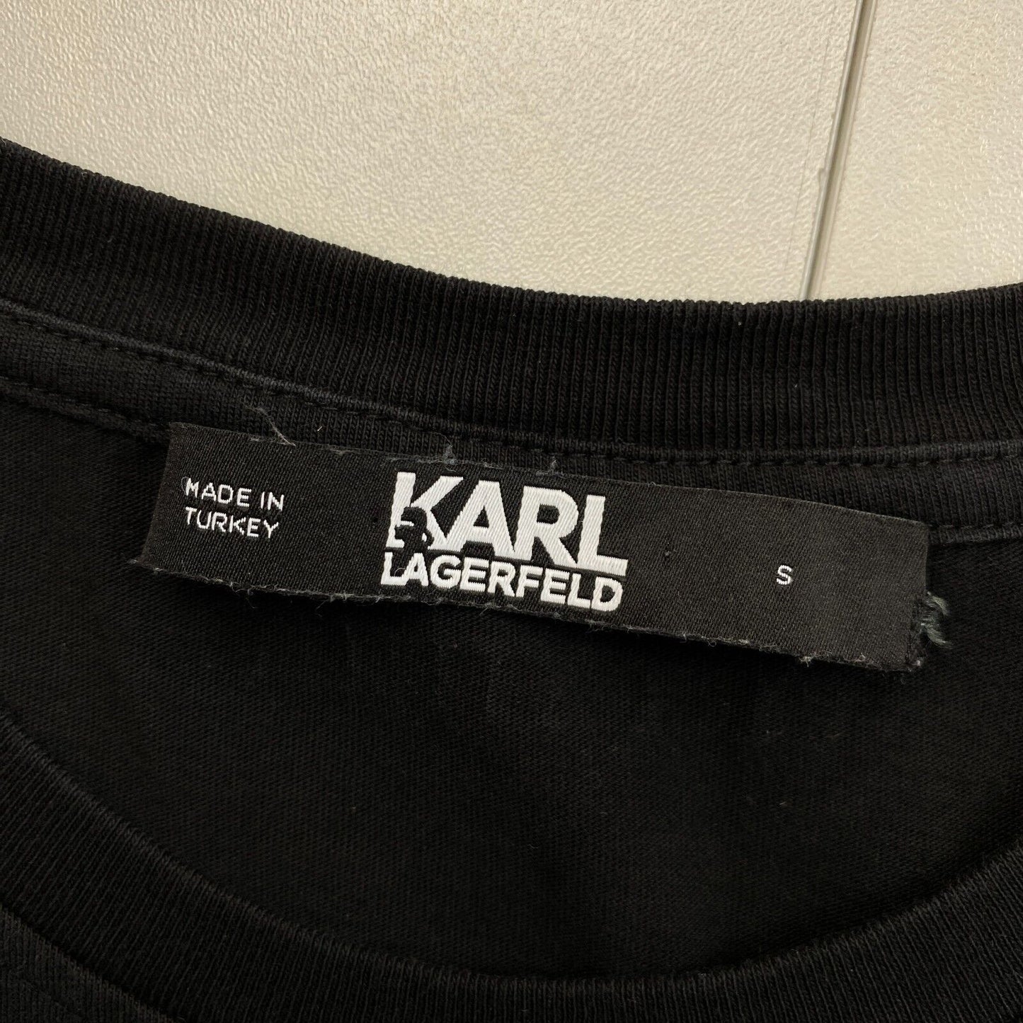 Karl Lagerfeld Schwarzes Ikonik Strass Karl Rundhals-T-Shirt Größe S