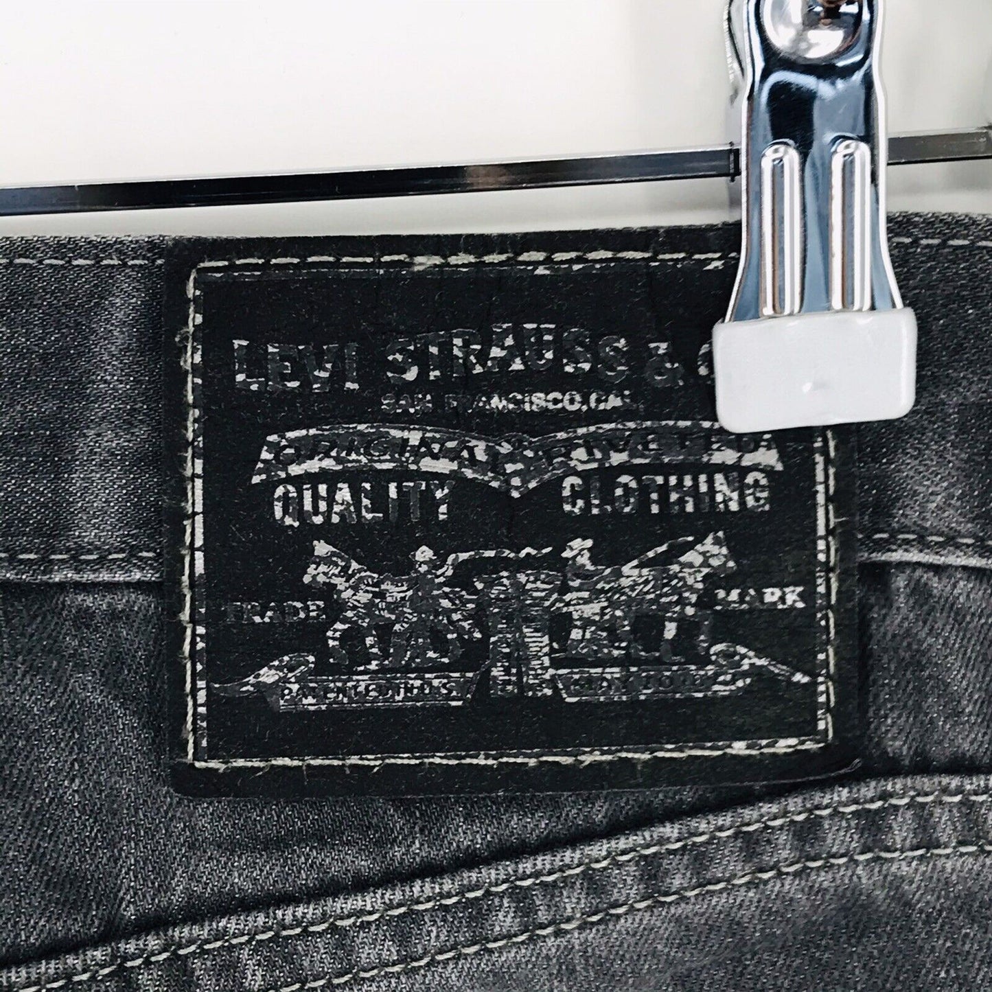 Levi's 514 Jeans in normaler gerader Passform, Dunkelgrau, Größe W34 L31