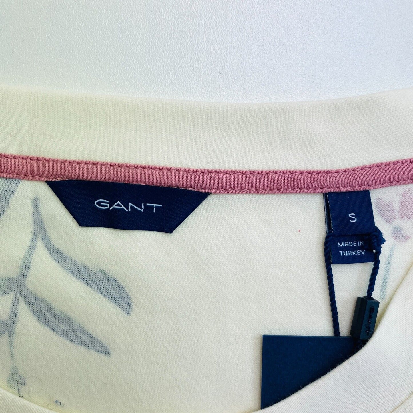 GANT Beige Meadow Print Rundhals T-Shirt Größe S