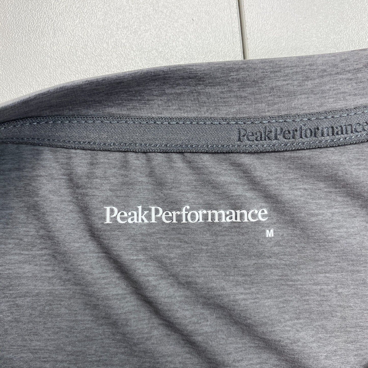 PEAK PERFORMANCE Men Grey Fly Crew Neck Short Sleeve T Shirt Size M