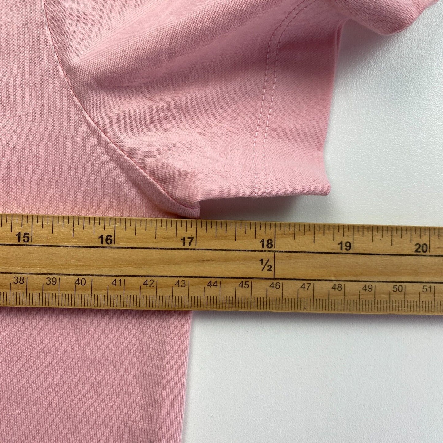 GANT Pink Original T-Shirt mit V-Ausschnitt, Größe XS