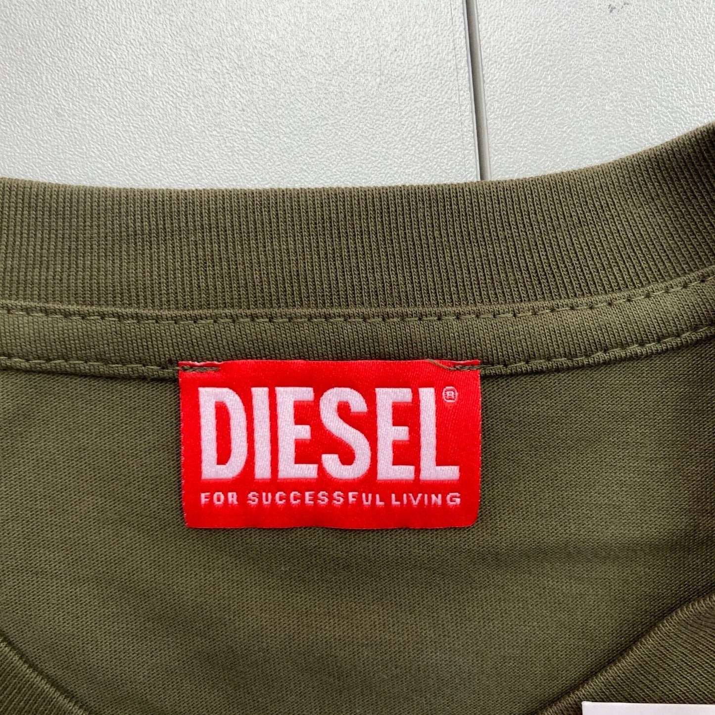 DIESEL Men Dark Green T-DIEGOR-L8 Crew Neck Short Sleeves T Shirt Size S