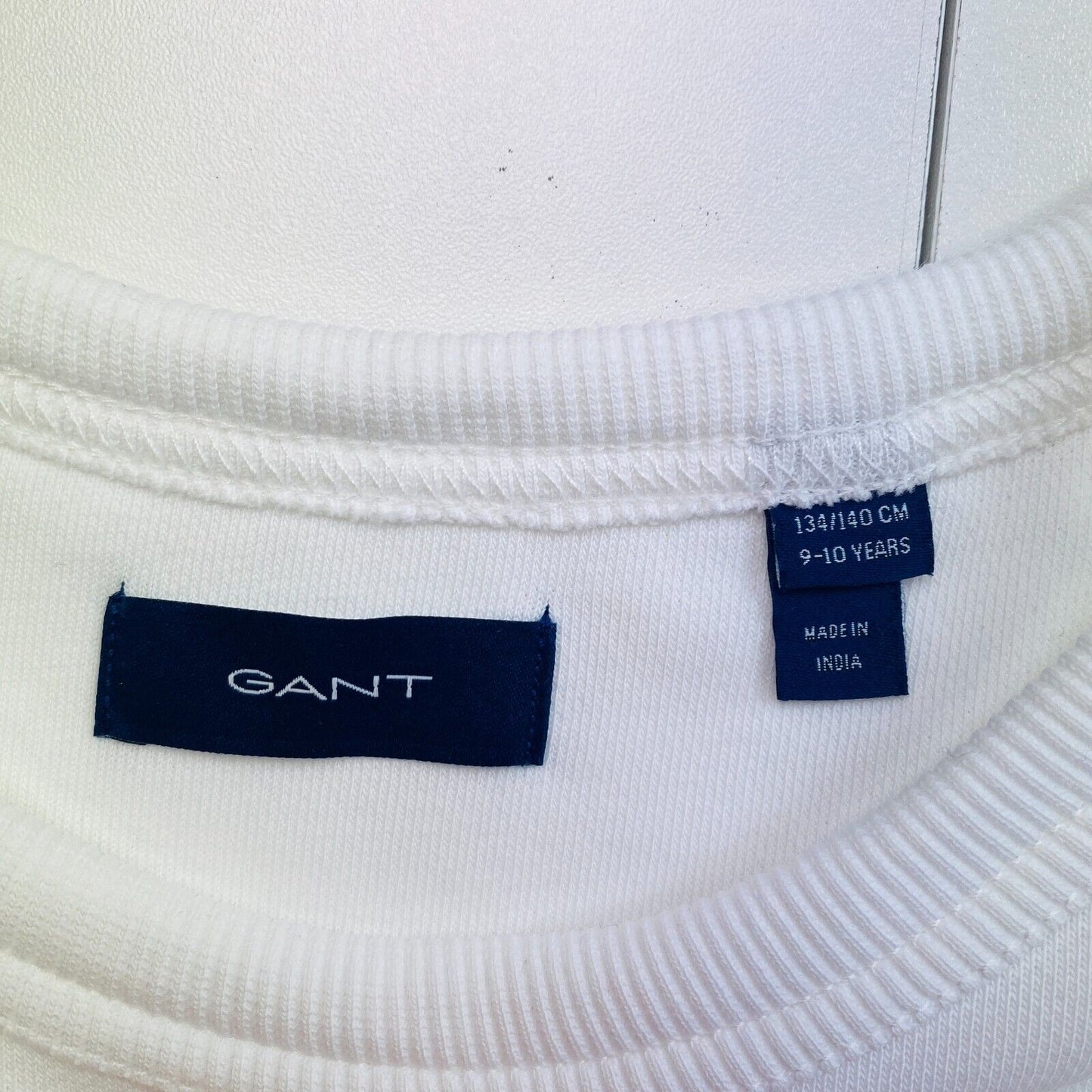 GANT Boys White Archive Crew Neck Jumper Sweater Size 9-10 Years 134/140 cm