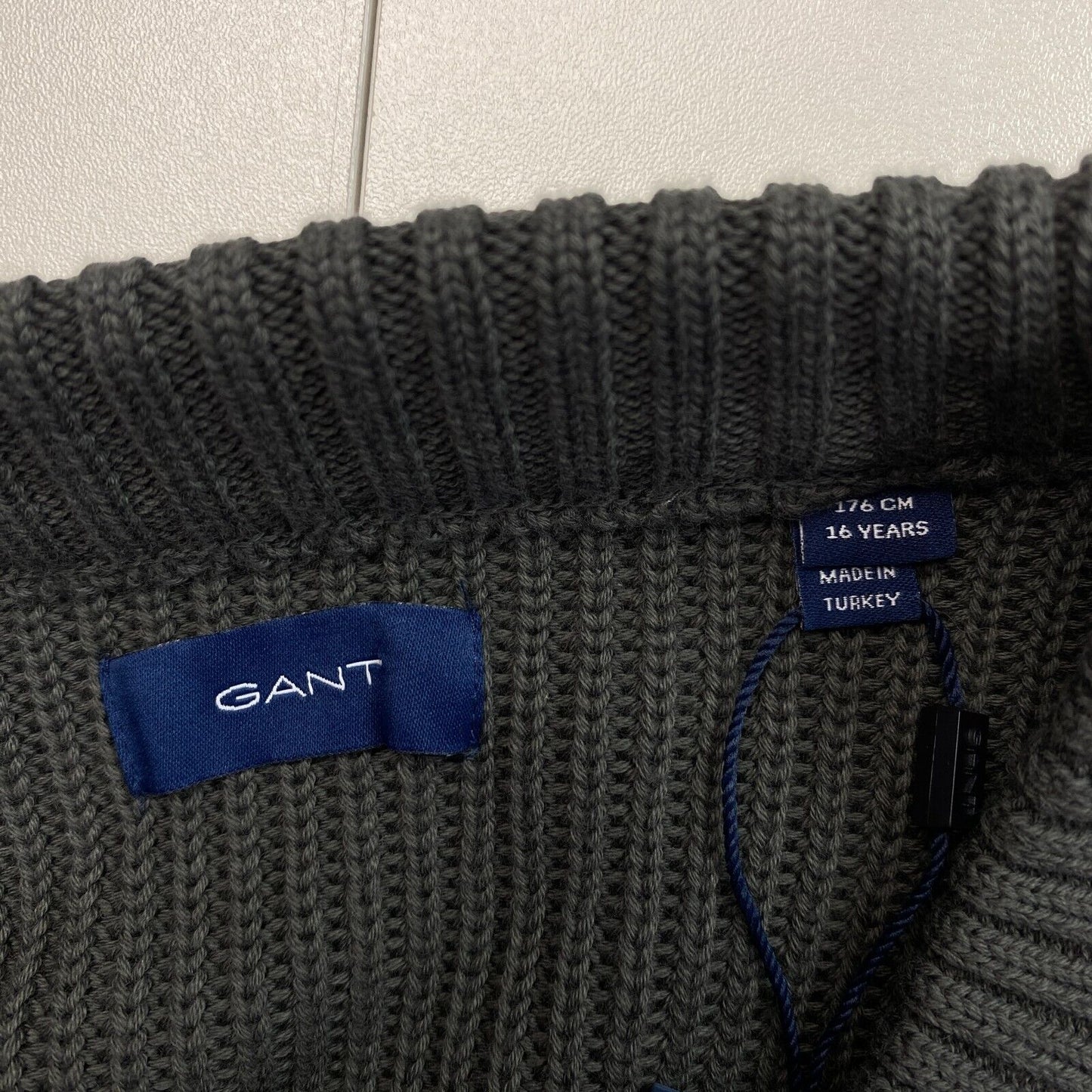 GANT Jungen Pullover mit Rundhalsausschnitt, College-Stil, Dunkelgrau, Größe 16 Jahre, 176 cm