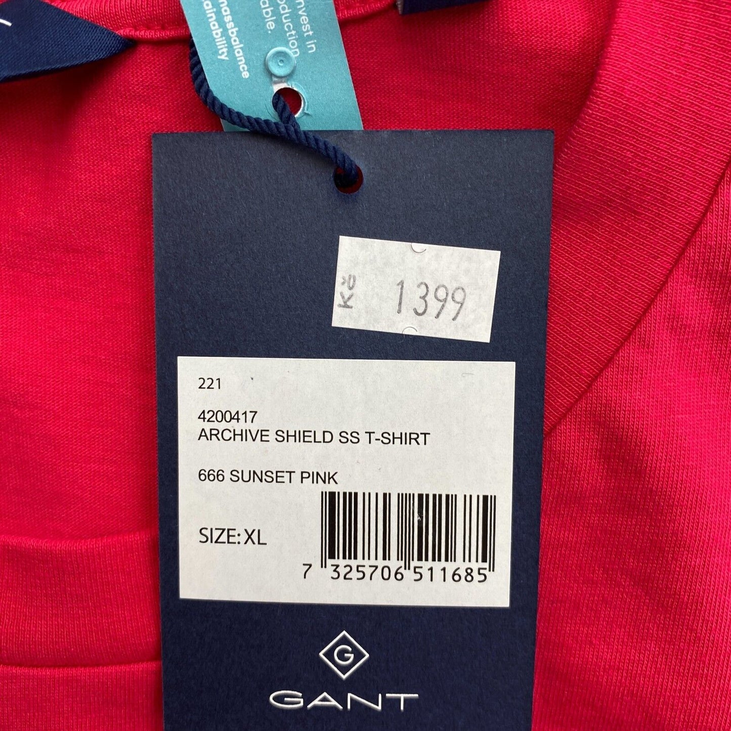 GANT Red Archive Shield Crew Neck T Shirt Size XL