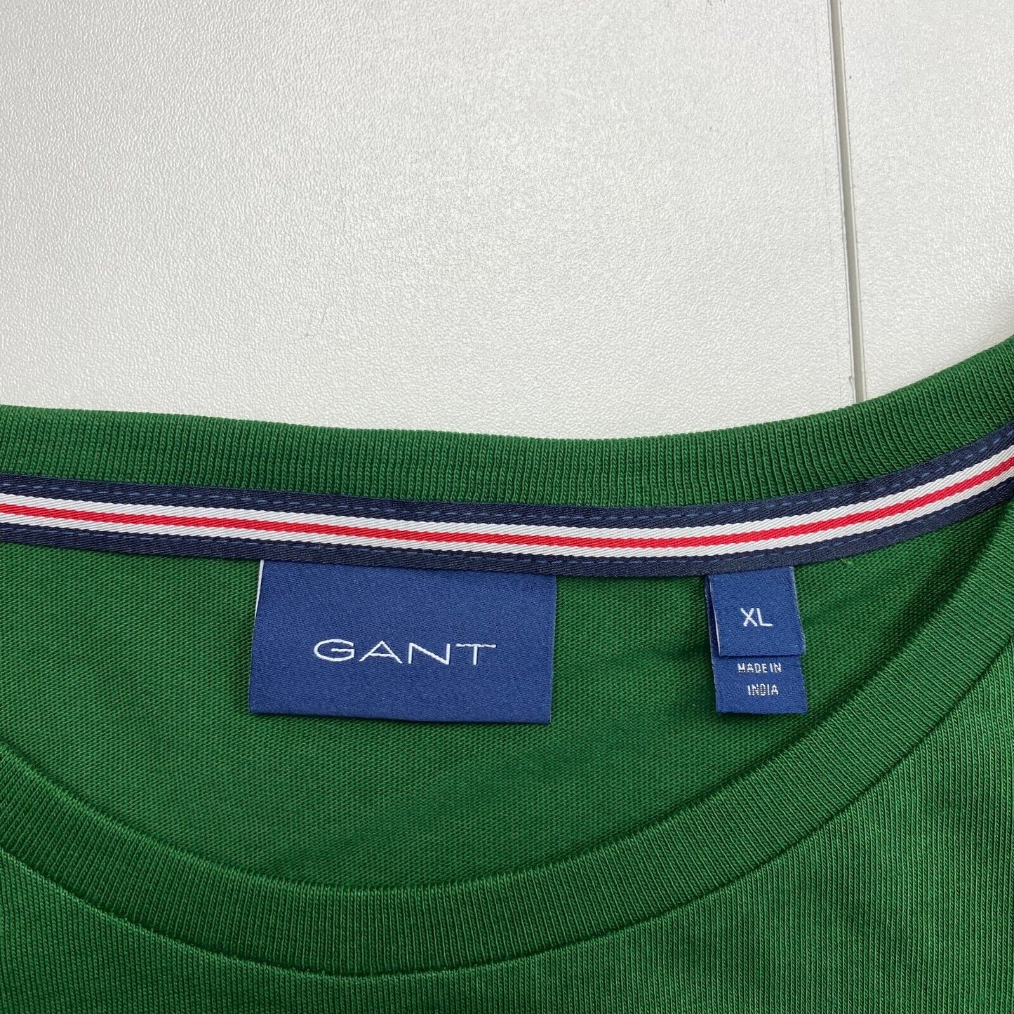 GANT Men Green Shield Crew Neck Long Sleeves T Shirt Size XL