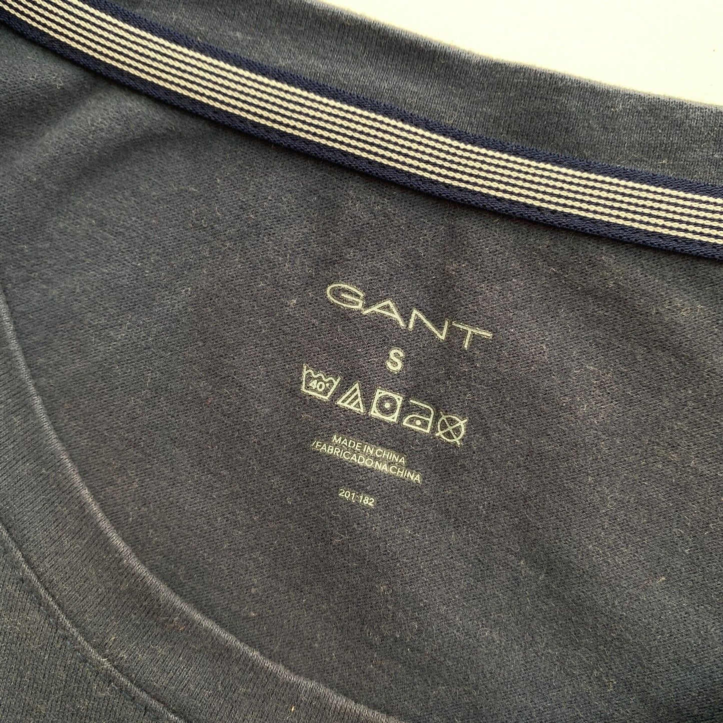 GANT Dark Blue Logo Crew Neck T-Shirt Size S