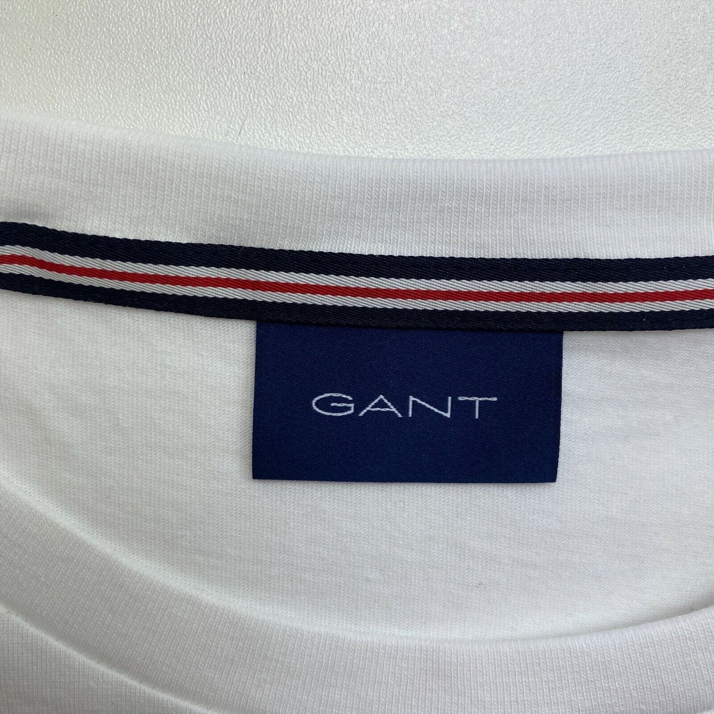 GANT White Retro Shield Crew Neck T Shirt Size M XL